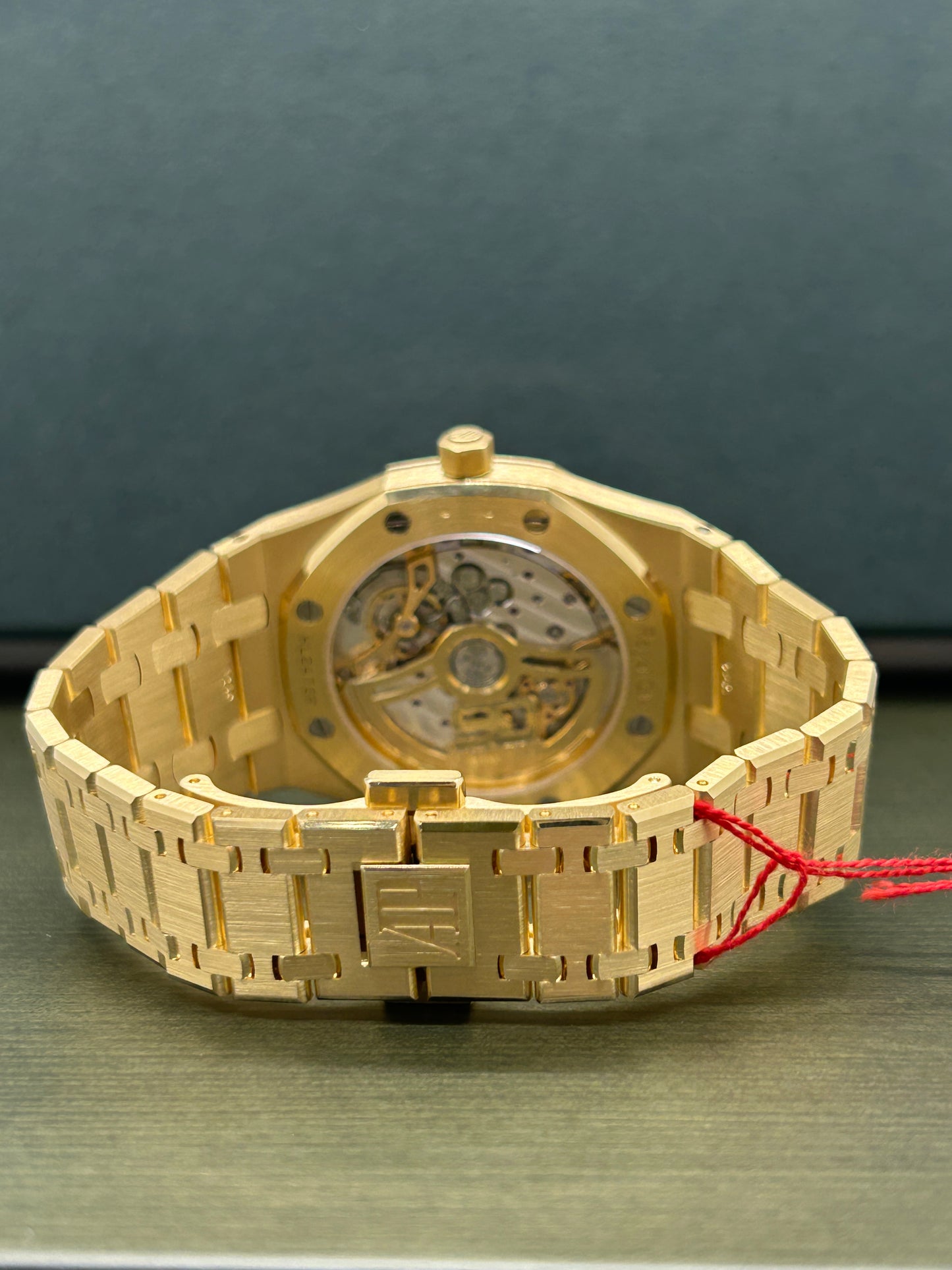 Audemars Piguet Royal Oak "jumbo" 50th Anniversary - Ultrathin Jumbo - 18kt Yellow Gold - Ref16202BA.OO.1240BA.01 - Year 2022