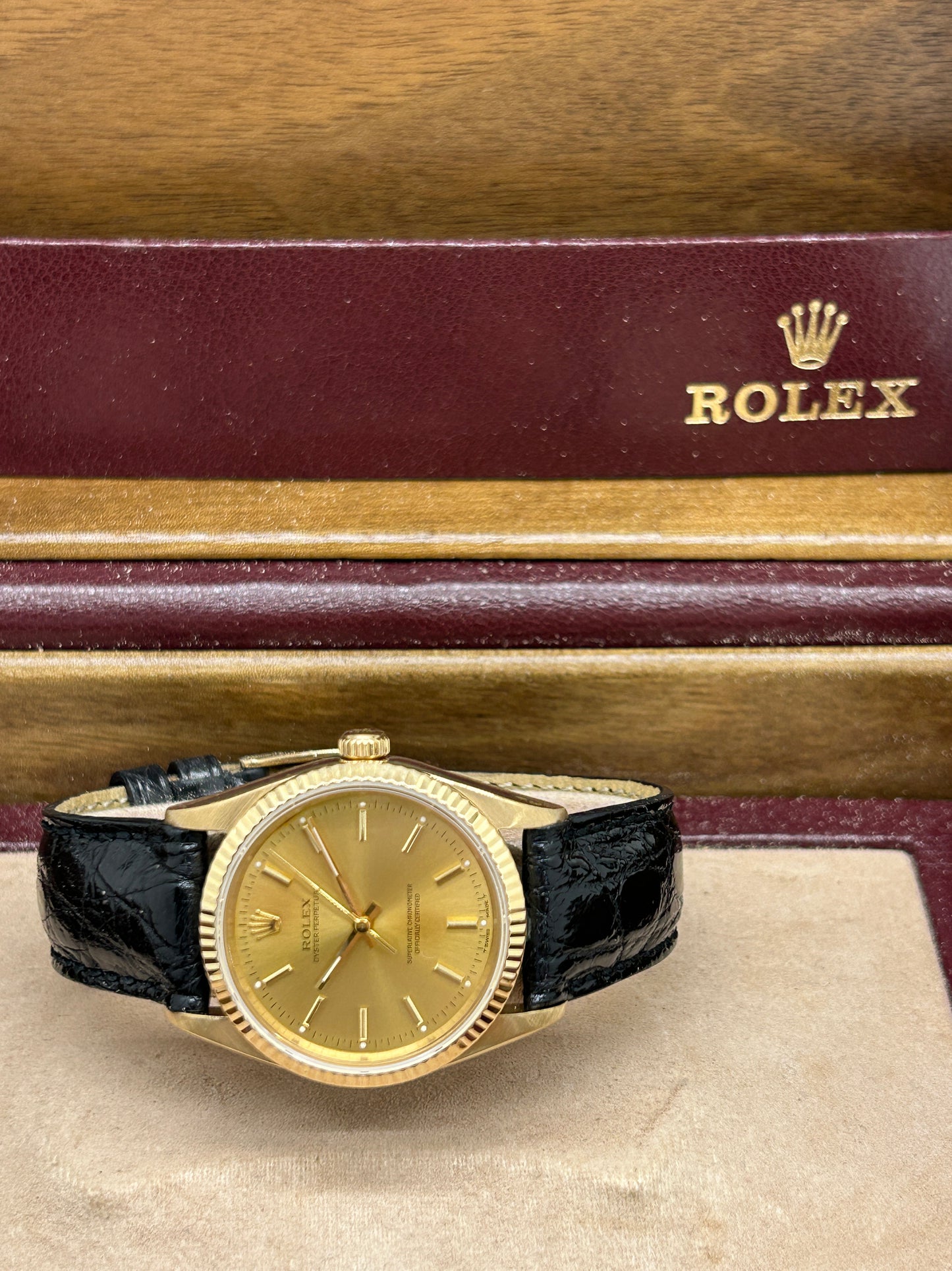 Rolex Oyster Perpetual 34 - Ref 14238 - 18Kt Yellow Gold - Champagne Dial - 1992