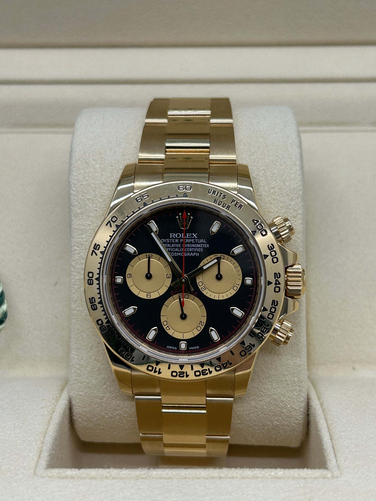Rolex Daytona - 18Kt Yellow Gold - Black Dial - Partially Stickered - Ref 116508 - Year 2016