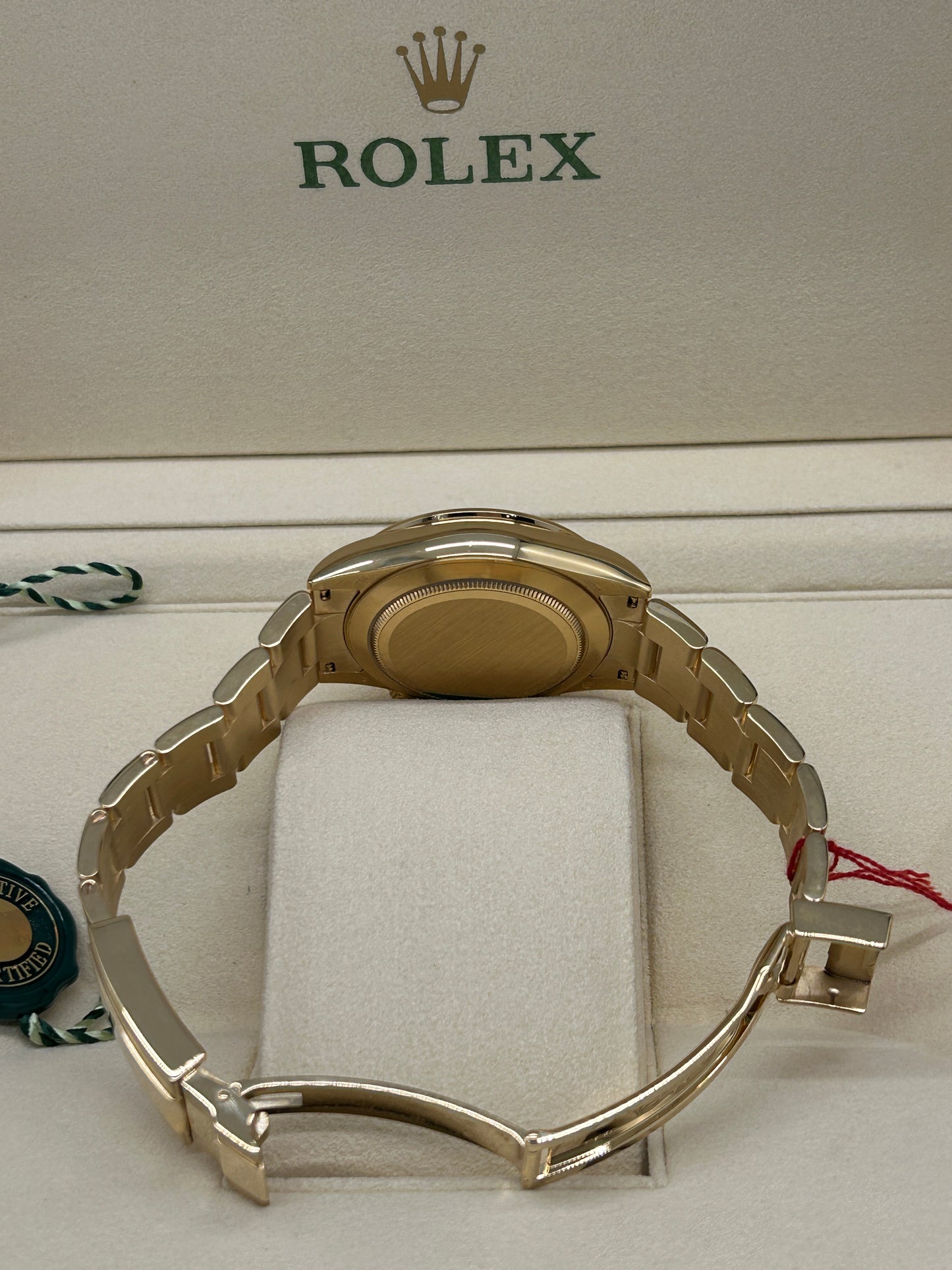 Rolex Daytona - 18Kt Yellow Gold - Black Dial - Partially Stickered - Ref 116508 - Year 2016