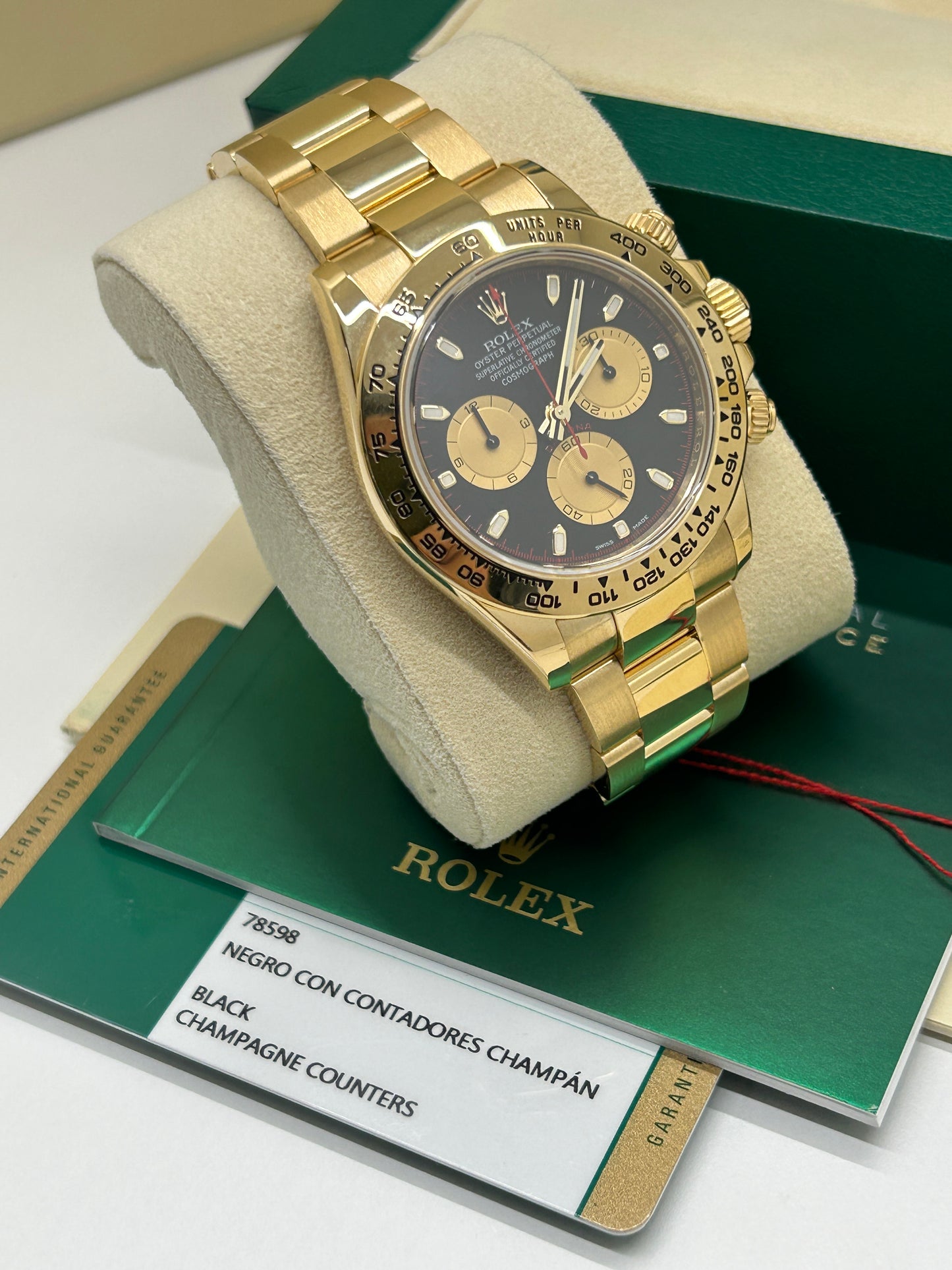 Rolex Daytona - 18Kt Yellow Gold - Black Dial - Partially Stickered - Ref 116508 - Year 2016