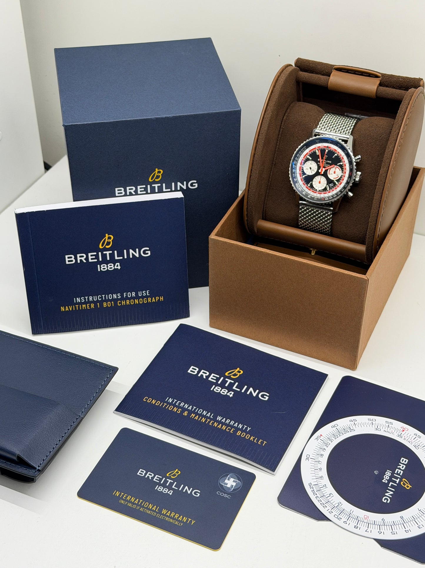 Breitling Navitimer 1 B01 Chronograph 43 Swissair Ref AB01211B1B1A1 - Year 2022 - Mesh Strap