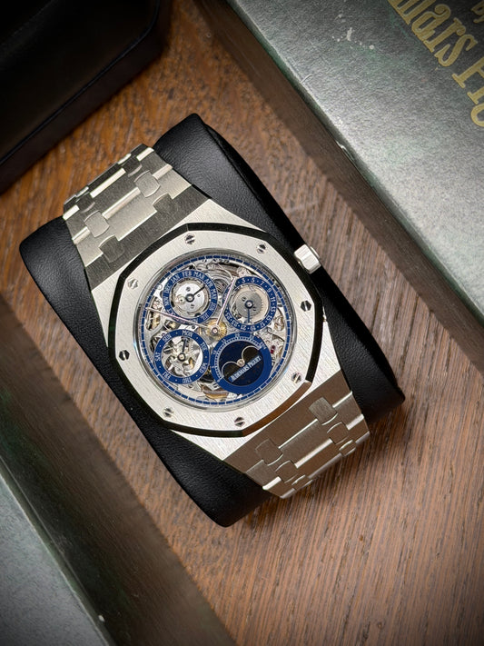 Audemars Piguet Royal Oak 39mm Skeleton - Platinum - Perpetual Calendar - Year 1989 Ref 25636ptoo0344pt01 - Official Authenticity Certificate