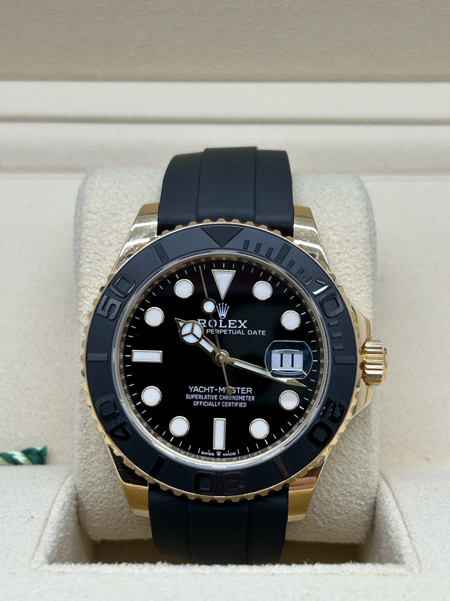 Rolex Yacht-master 42 - Black Dial - 18kt Gold - Ref 226658 - Year 2022