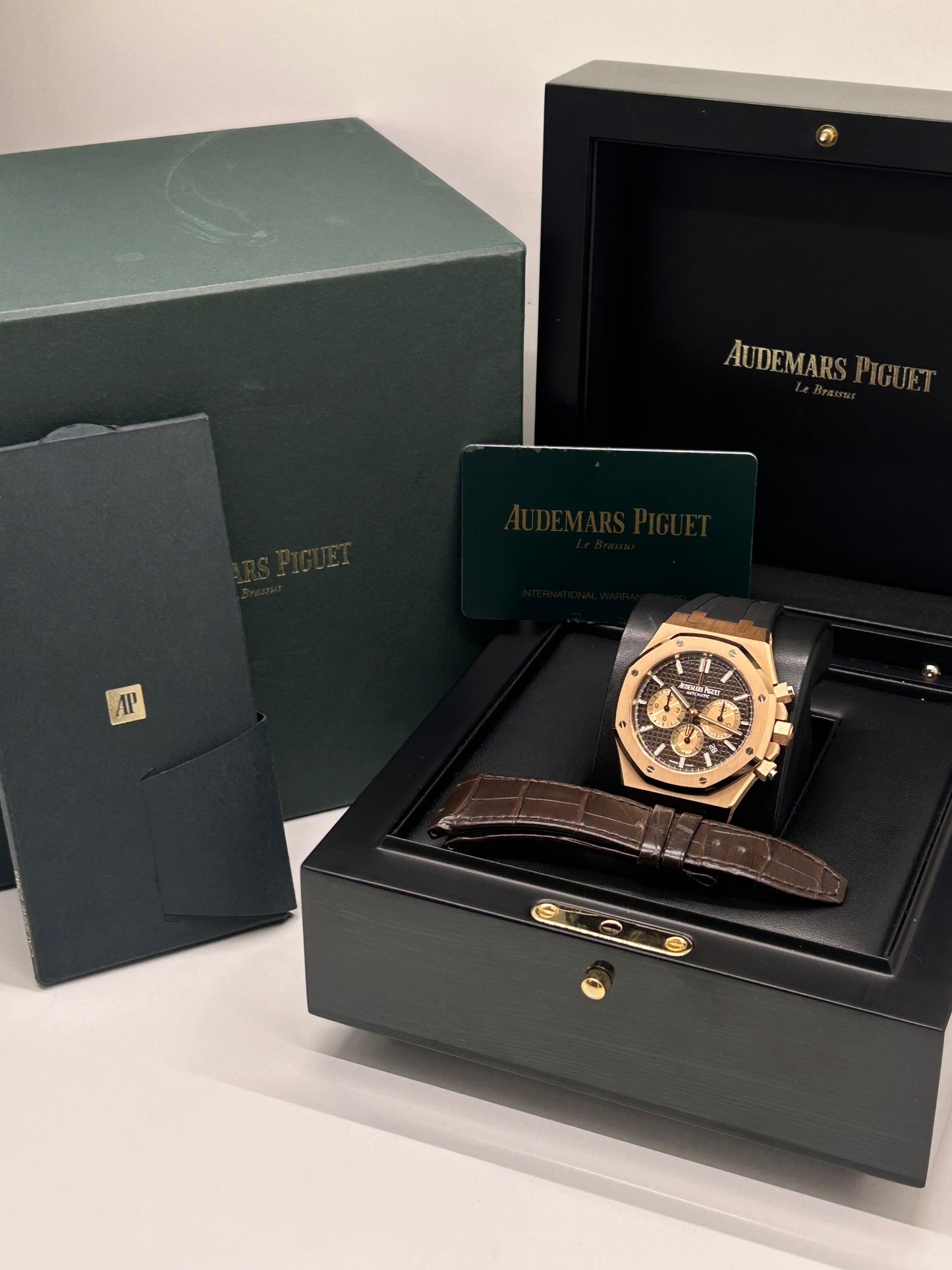 Audemars Piguet Royal Oak Chronograph 41mm - Brown Dial Rose Gold - Ref 26331OR.OO.D821CR.01 - 2021 - Double Straps