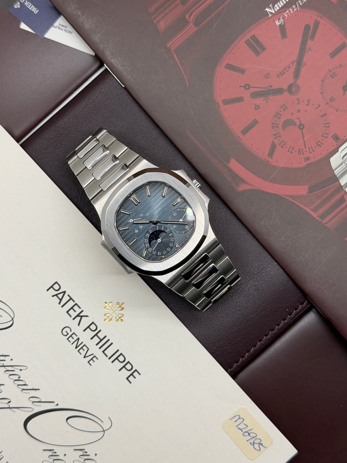 Patek Philippe Nautilus Rare Ref 3712/1A-001 - 3 Dots MK1 - Original Box & Papers - Year 2005 Top Condition