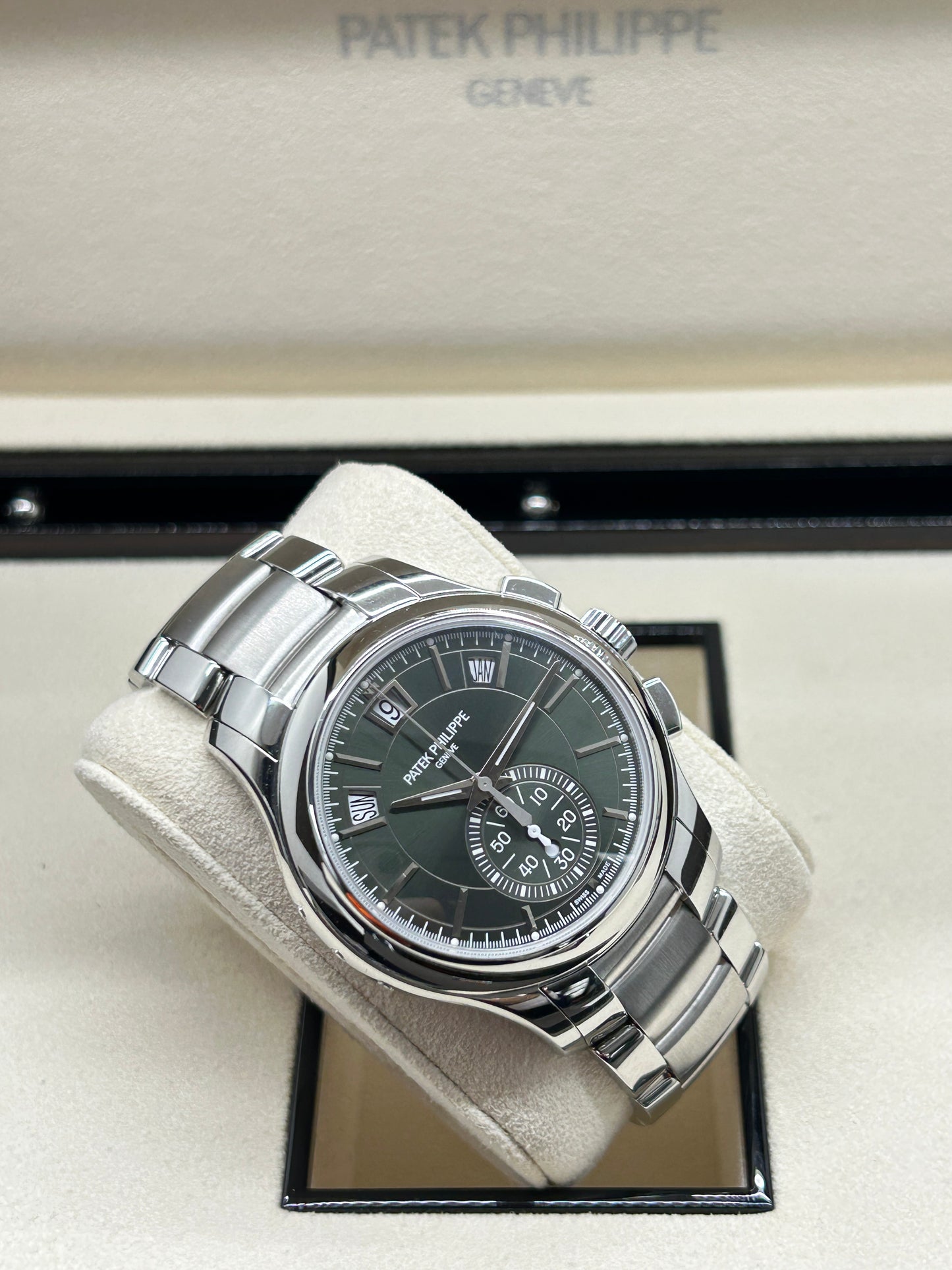 Patek Philippe Annual Calendar Complications - Green Dial - Ref 5905/1A-001 - Year 2021