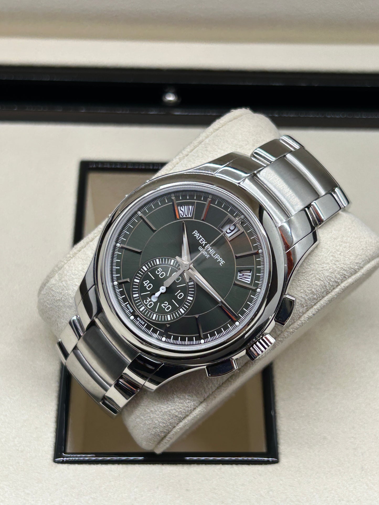 Patek Philippe Annual Calendar Complications - Green Dial - Ref 5905/1A-001 - Year 2021