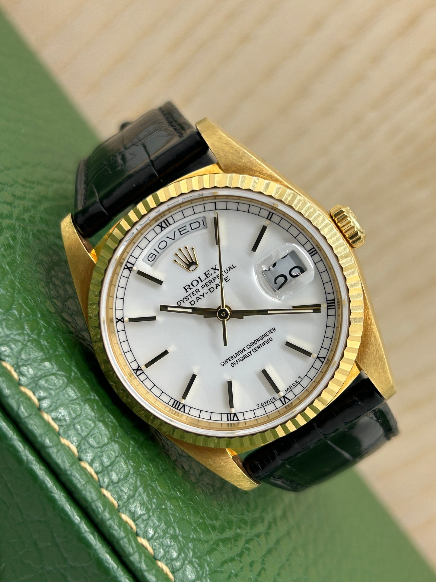 Rolex Day-Date 36 White Dial - Ref 18238 - Original Gold Buckle - Year 1992