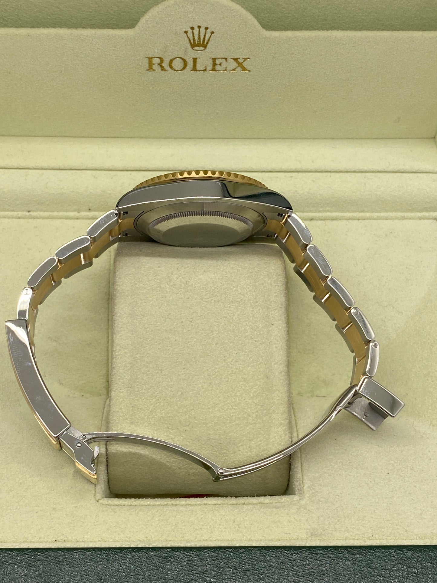 Rolex Submariner Date - 18Kt Yellow Gold - Black Dial - Ref 116613LN - Year 2014