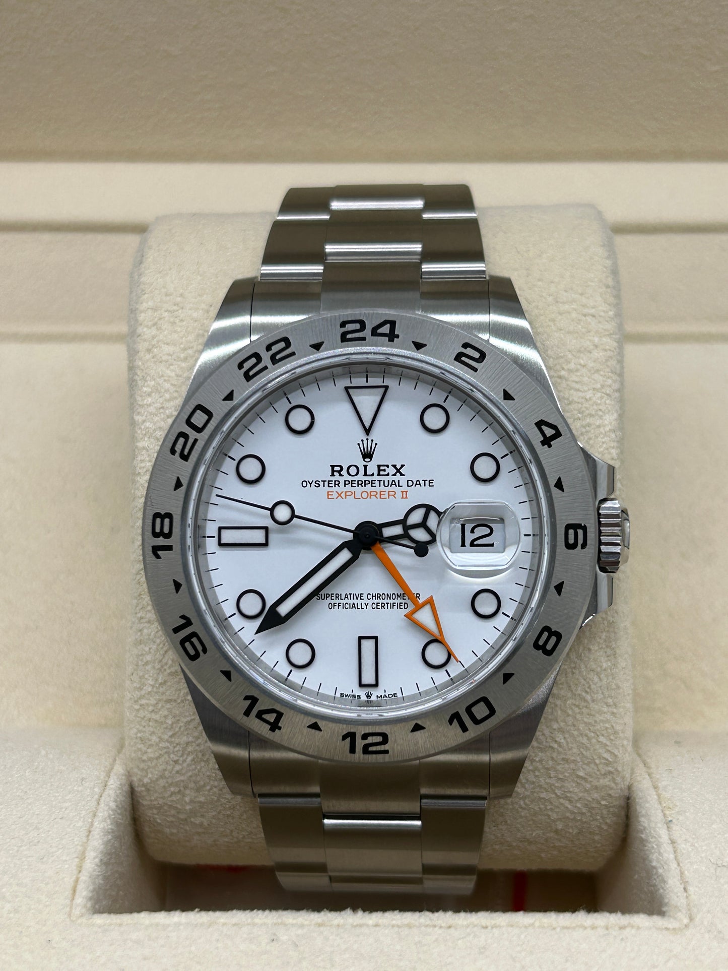 Rolex Explorer II - White Dial - Ref 226570 - Year 2024 - Like new, Unworn