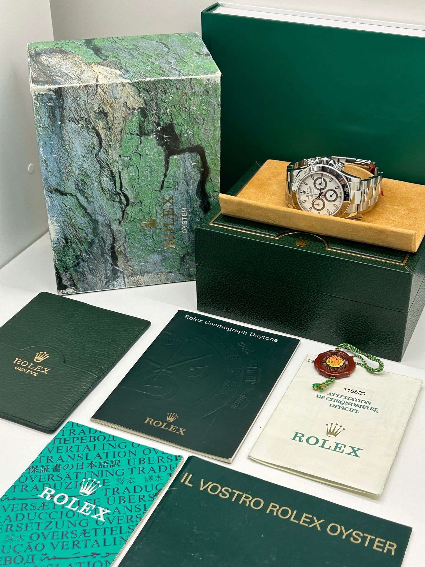 Rolex Daytona Cream Dial - P Serial - Ref 116520 - Year 2002