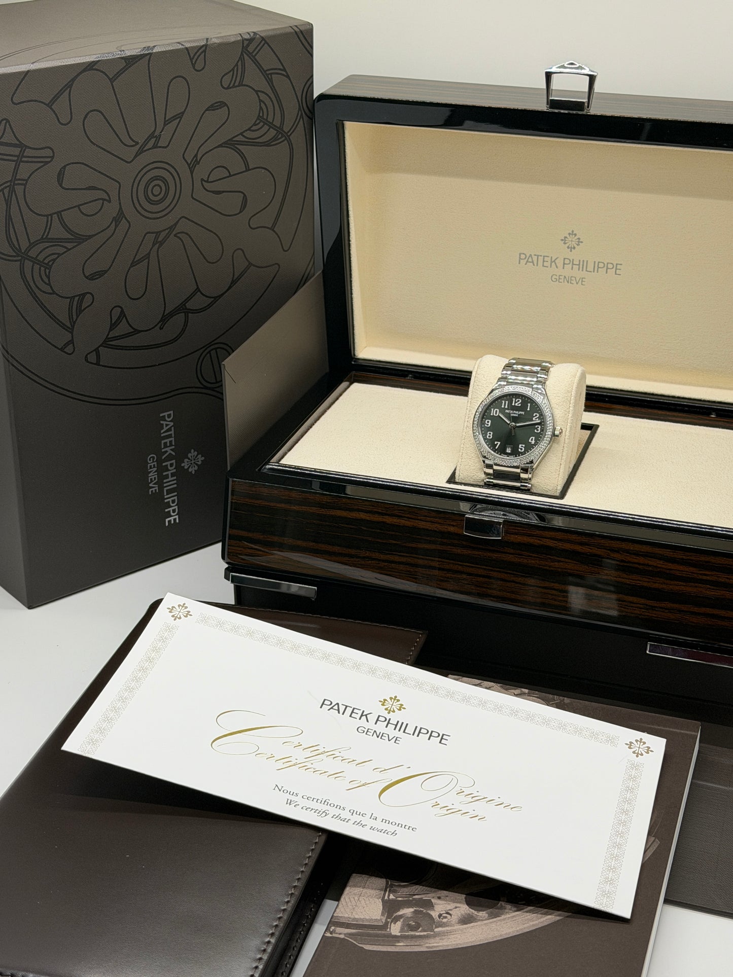 Patek Philippe Twenty~4 Automatic Green Dial - Diamond Bezel - New Year 2026