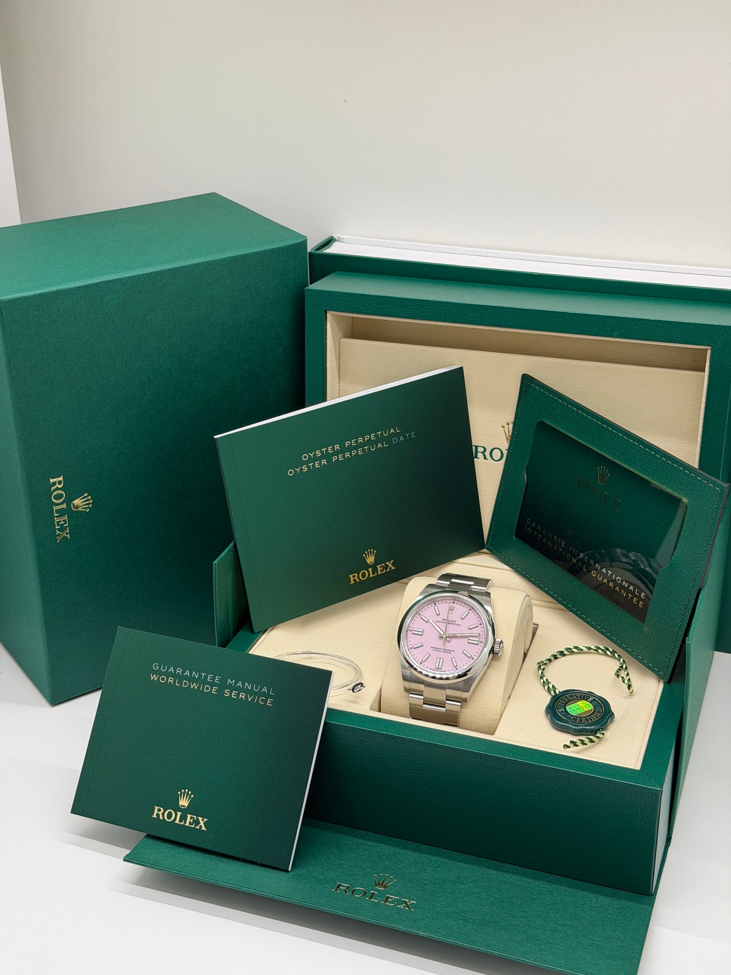 Rolex Oyster Perpetual 41 - Pink/Candy Dial New 2026