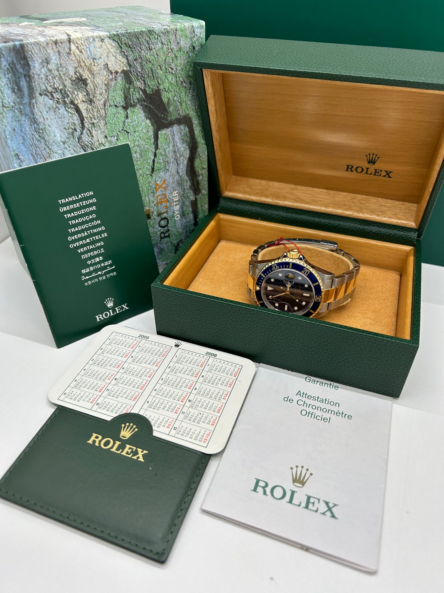 Rolex Submariner Date Blue Dial 18Kt Yellow Gold & Steel - Ref 16613 - Year 2004