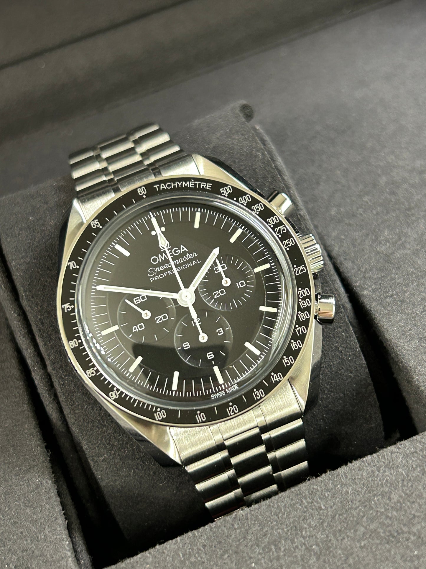 Omega Speedmaster Moonwatch Co -Axial - Esalite - Ref 310.30.42.50.01.001- New 2023