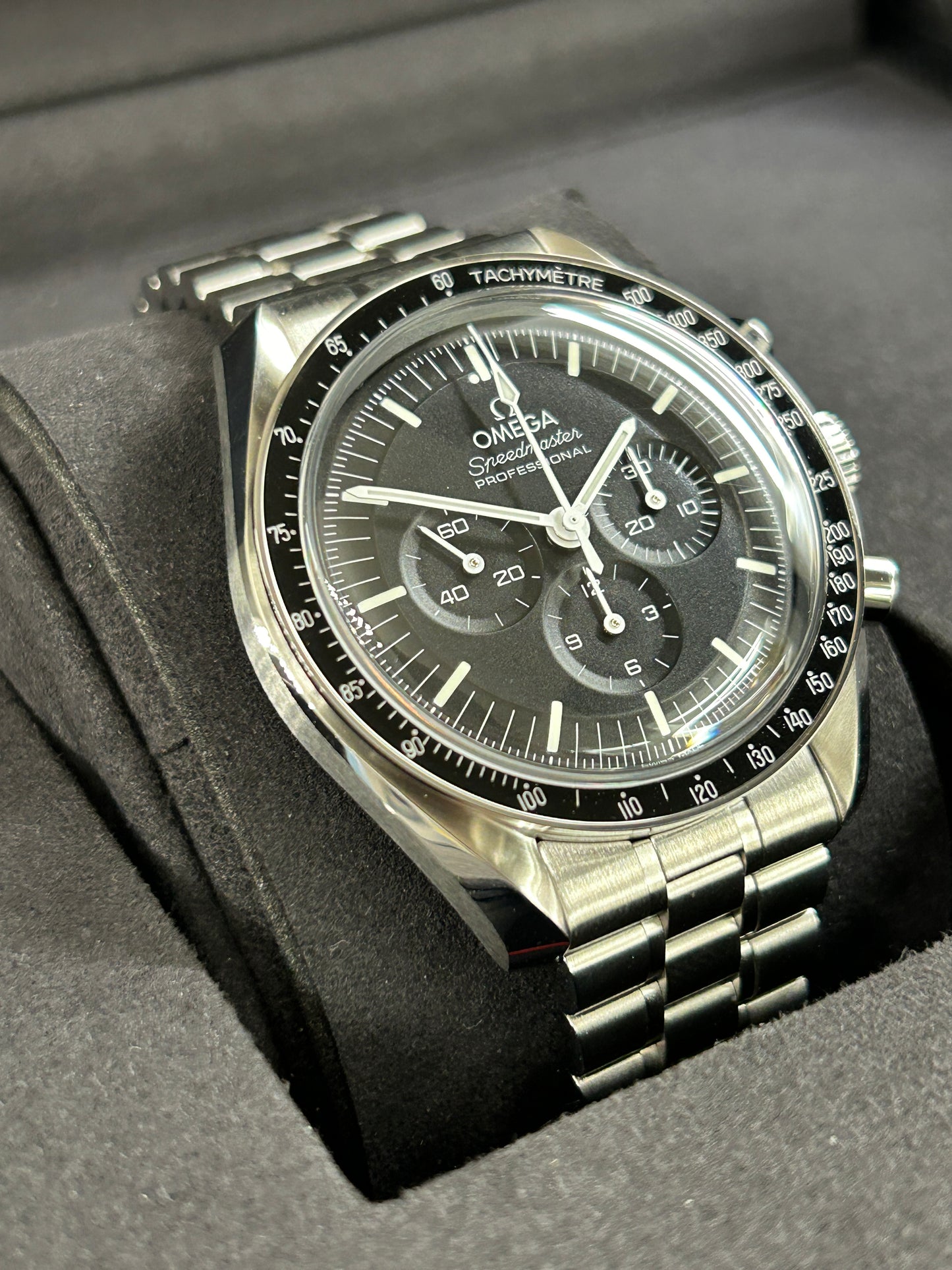 Omega Speedmaster Moonwatch Co -Axial - Esalite - Ref 310.30.42.50.01.001- New 2023
