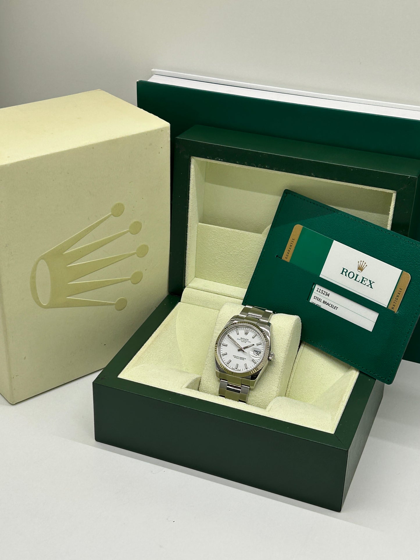 Rolex Oyster Perpetual Date 34mm - White Dial - Ref. 115234 - Year 2019