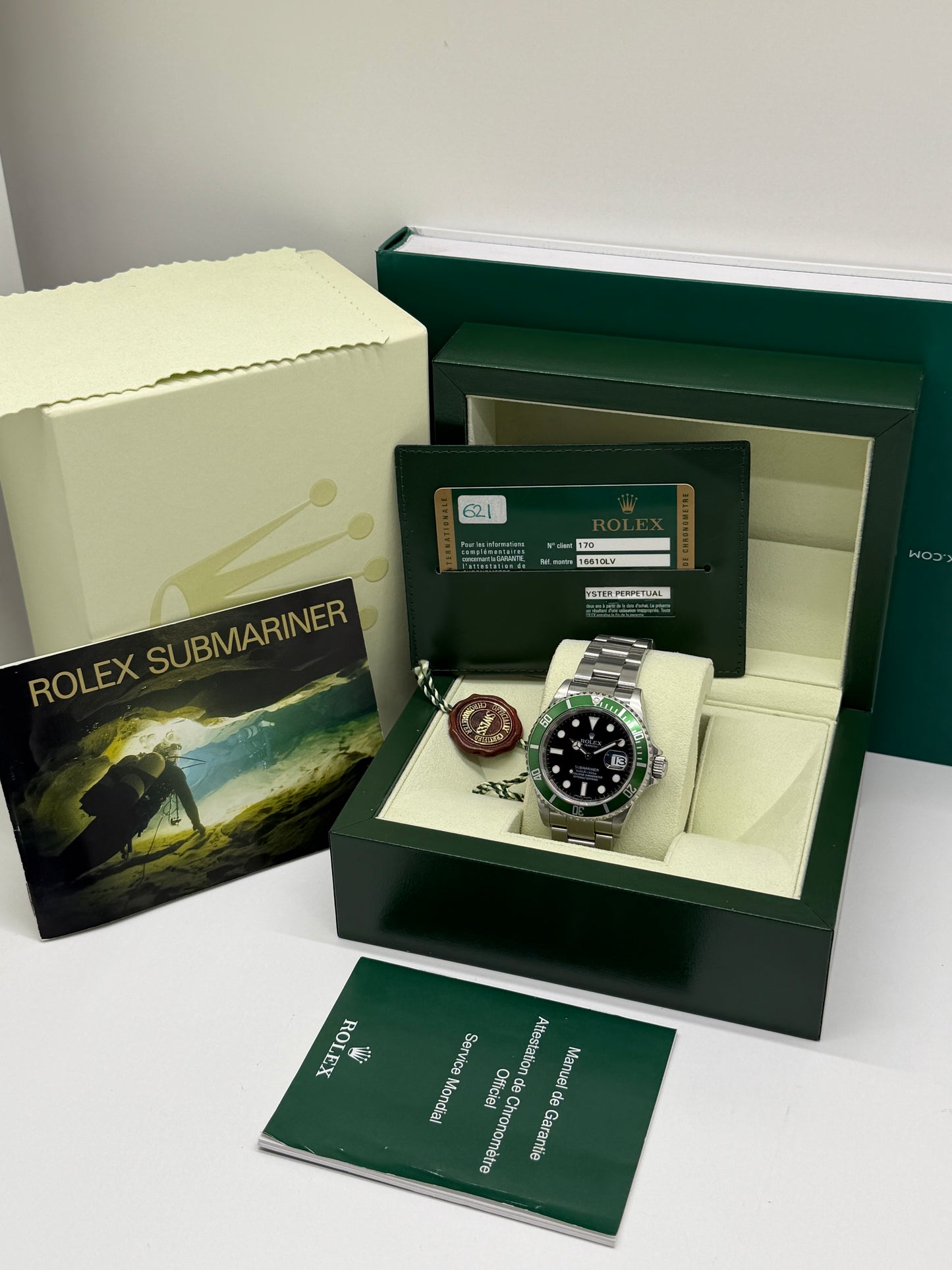 Rolex Submariner Date "Kermit" - RRR Card - Never Polished Ref 16610LV - Year 2011
