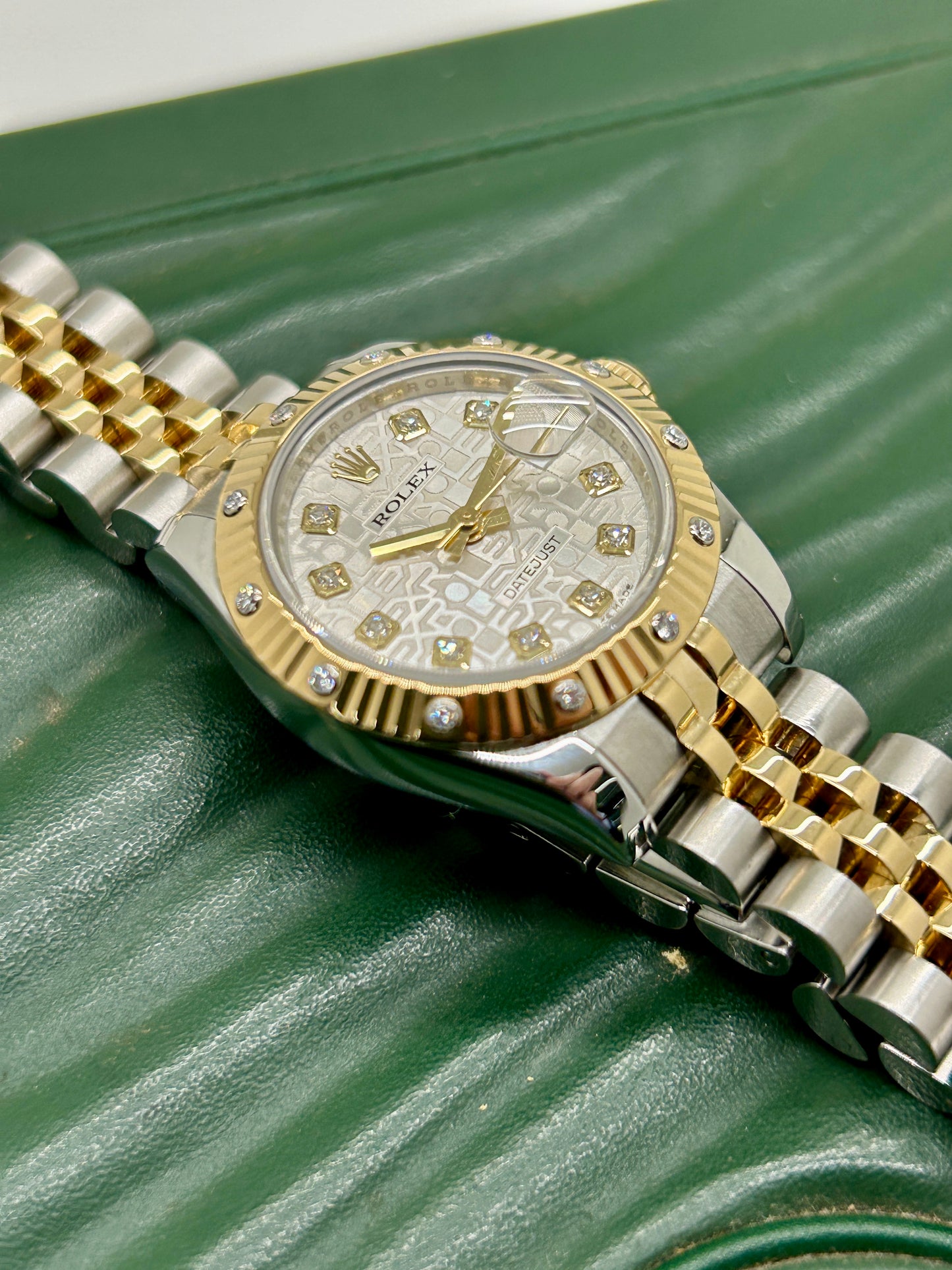 Rolex Lady-Datejust 26mm - 18Kt Yellow Golod & Steel - Bezel and Dial Diamonds - Year 2005