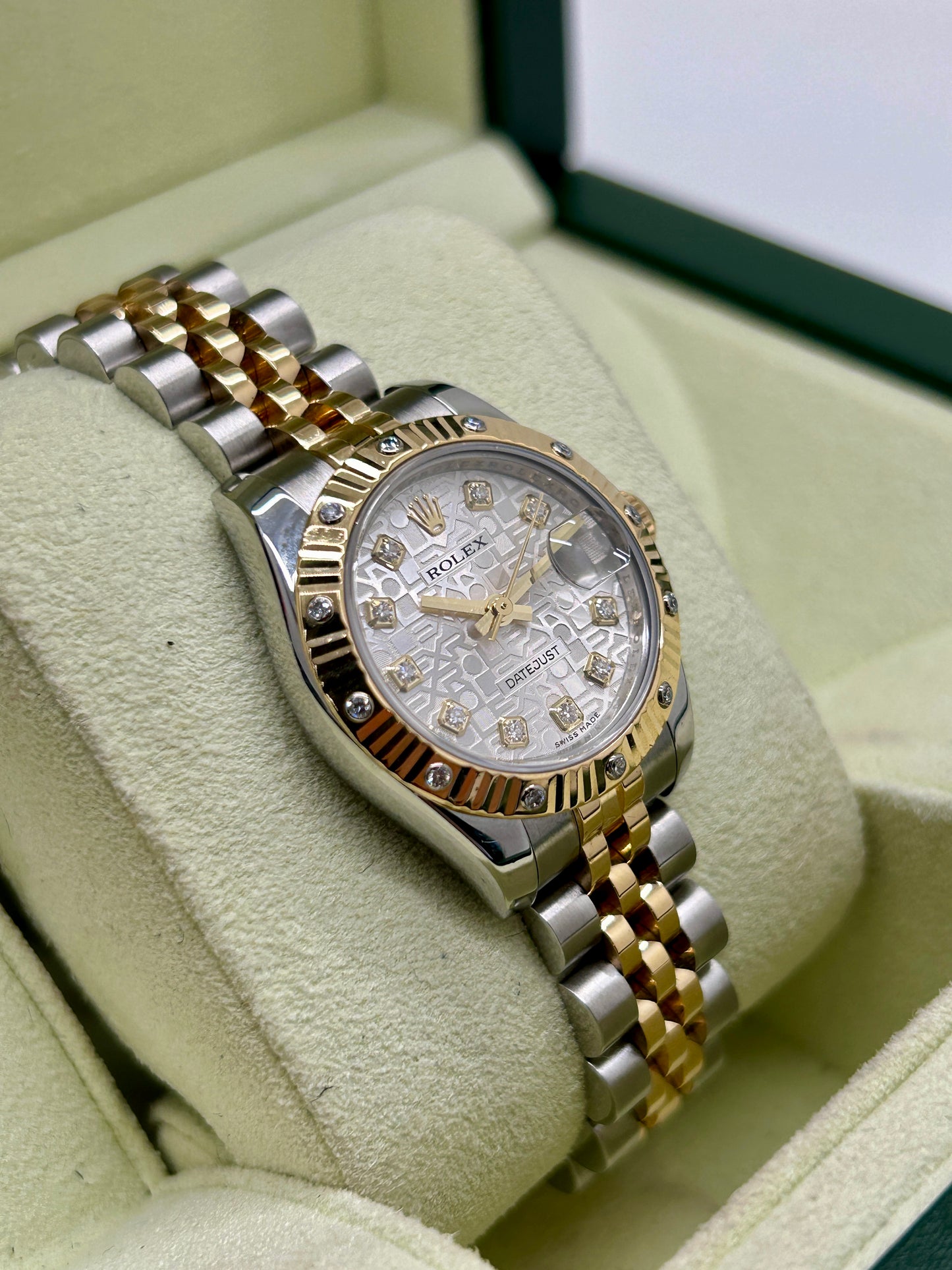 Rolex Lady-Datejust 26mm - 18Kt Yellow Golod & Steel - Bezel and Dial Diamonds - Year 2005