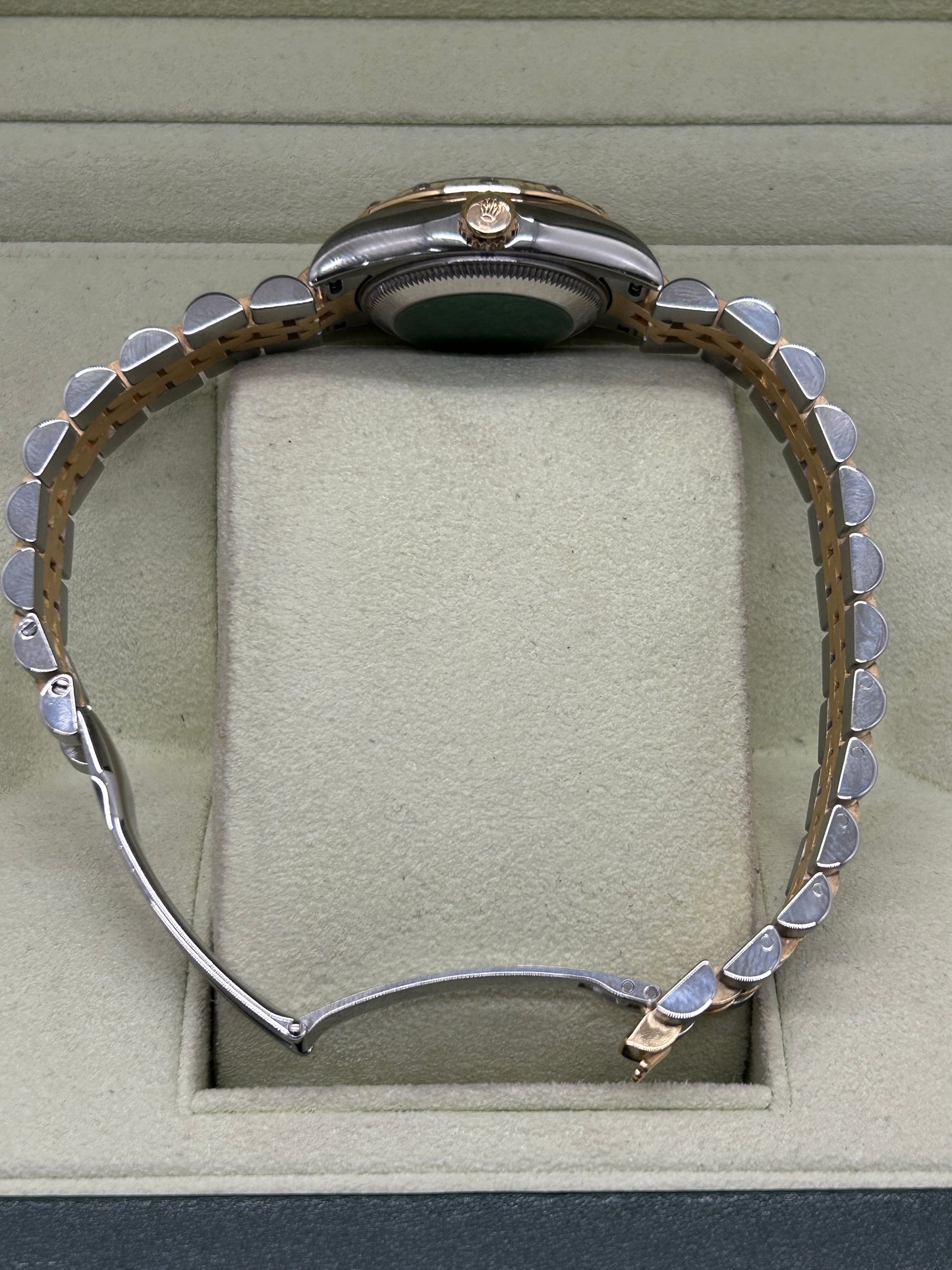 Rolex Lady-Datejust 26mm - 18Kt Yellow Golod & Steel - Bezel and Dial Diamonds - Year 2005