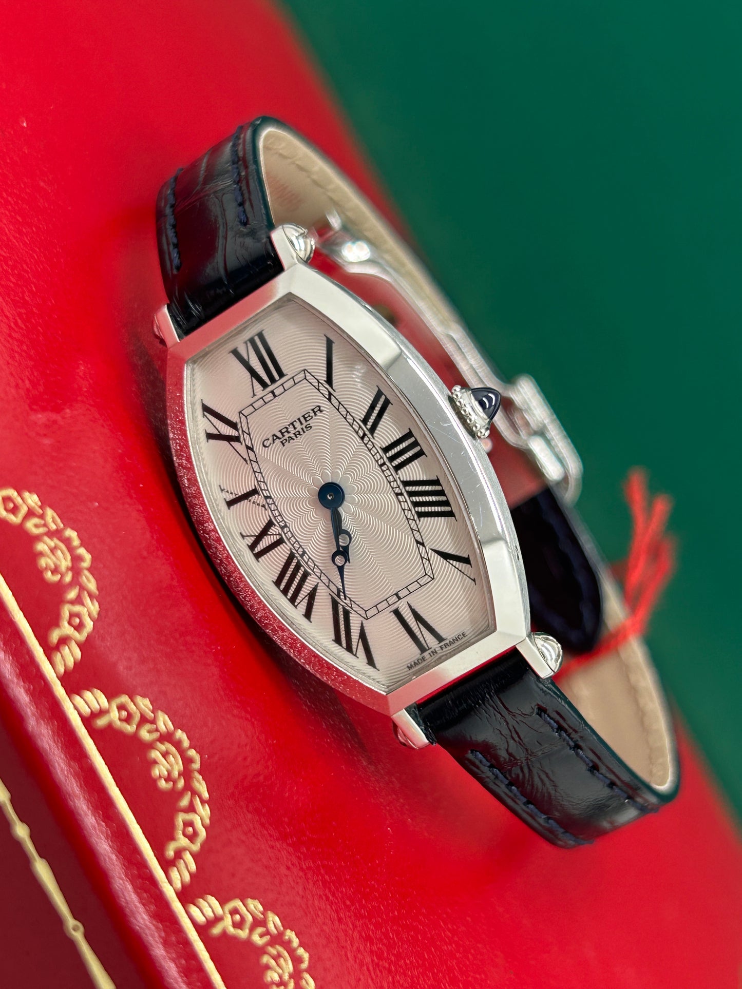 Cartier Tonneau Lady - Mechanical - Ref.2555F - 31X21mm - Platinum