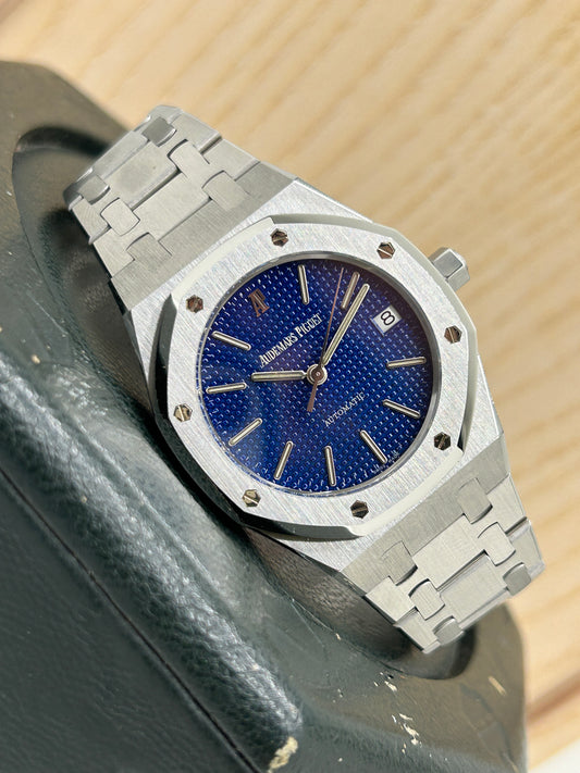 Audemars Piguet Royal Oak 36mm - Rare Electric Blue Dial - Ref 14790ST.OO.0789ST.05 - Year 1998