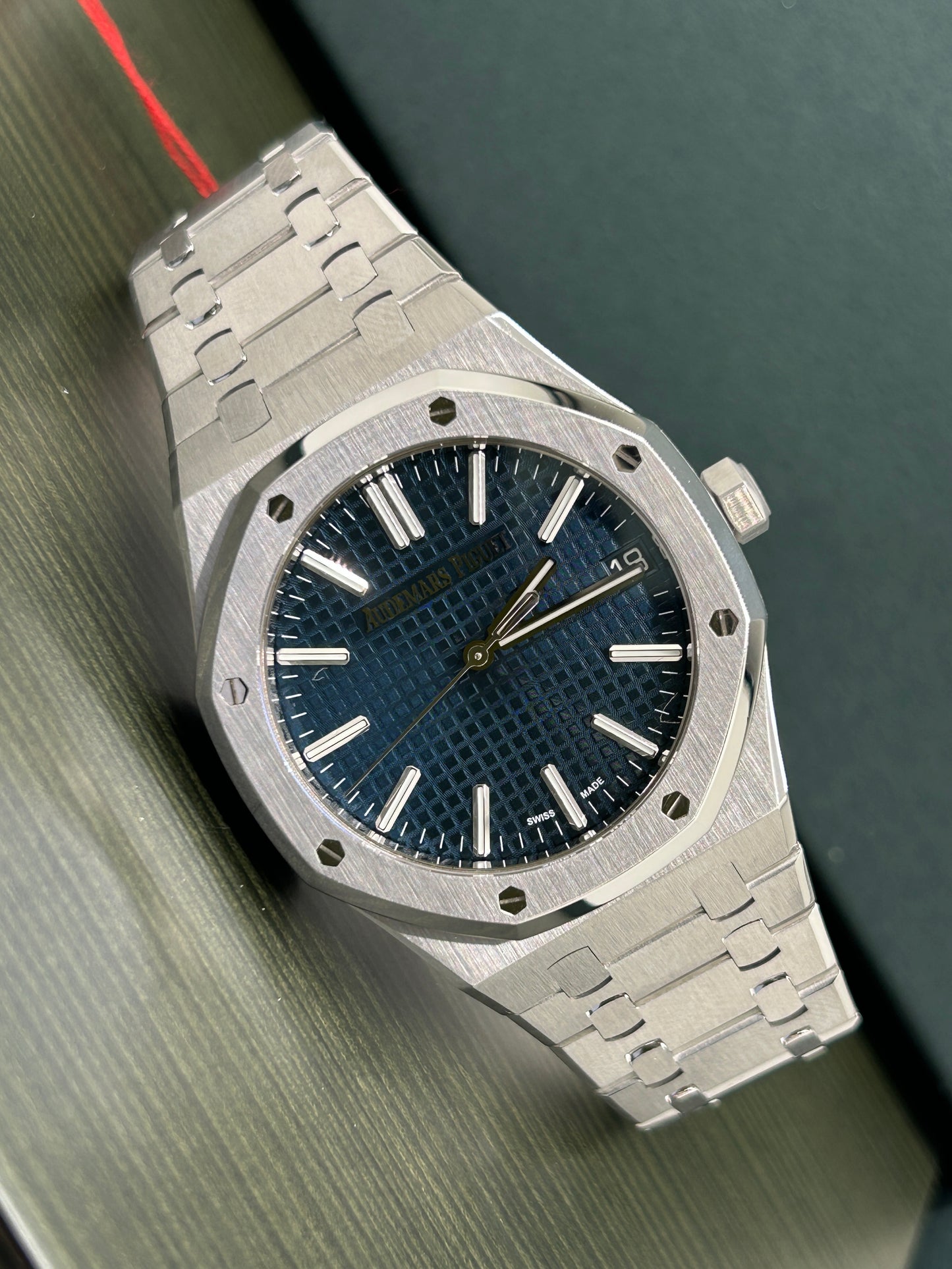 Audemars Piguet Royal Oak Selfwinding "50th Anniversary" - Blue Dial - 41mm - Ref 15510ST.OO.13 - 2022