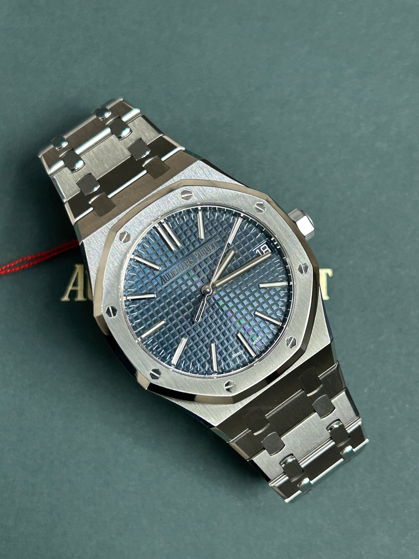 Audemars Piguet Royal Oak Selfwinding "50th Anniversary" - Blue Dial - 41mm - Ref 15510ST.OO.13 - 2022