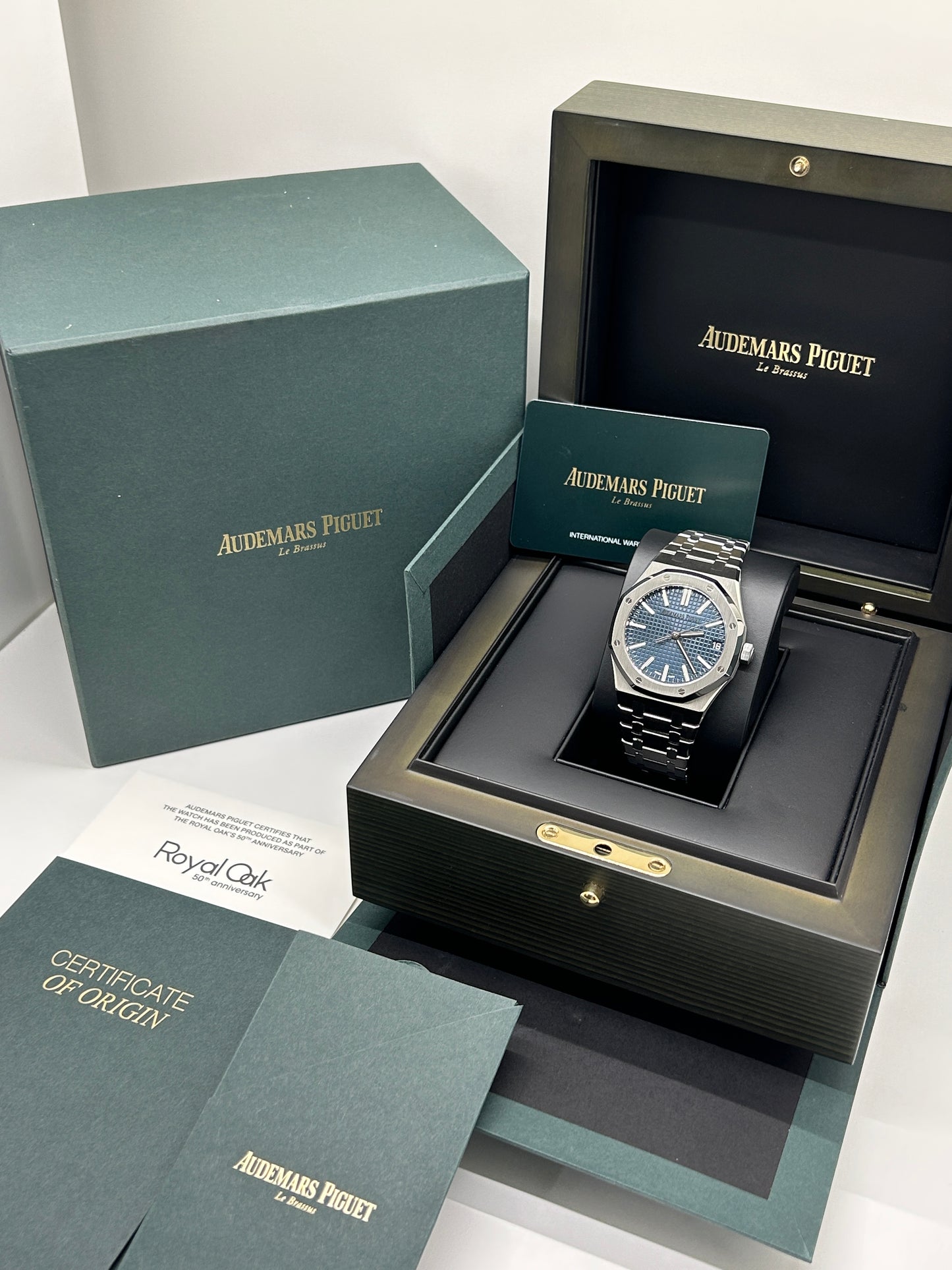 Audemars Piguet Royal Oak Selfwinding "50th Anniversary" - Blue Dial - 41mm - Ref 15510ST.OO.13 - 2022