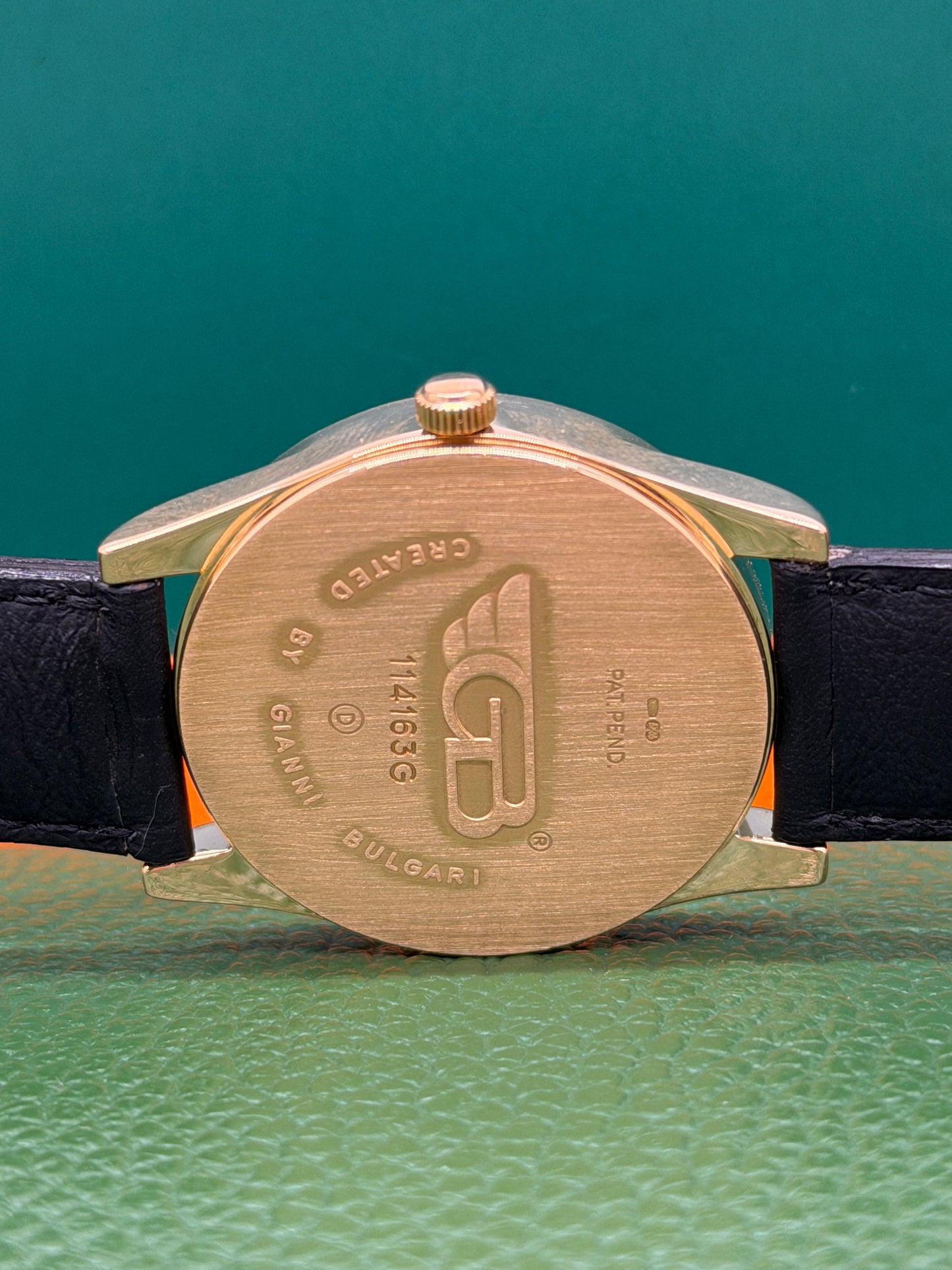 Gianni Bulgari Jumping Hour 35mm - 18Kt Yellow Gold