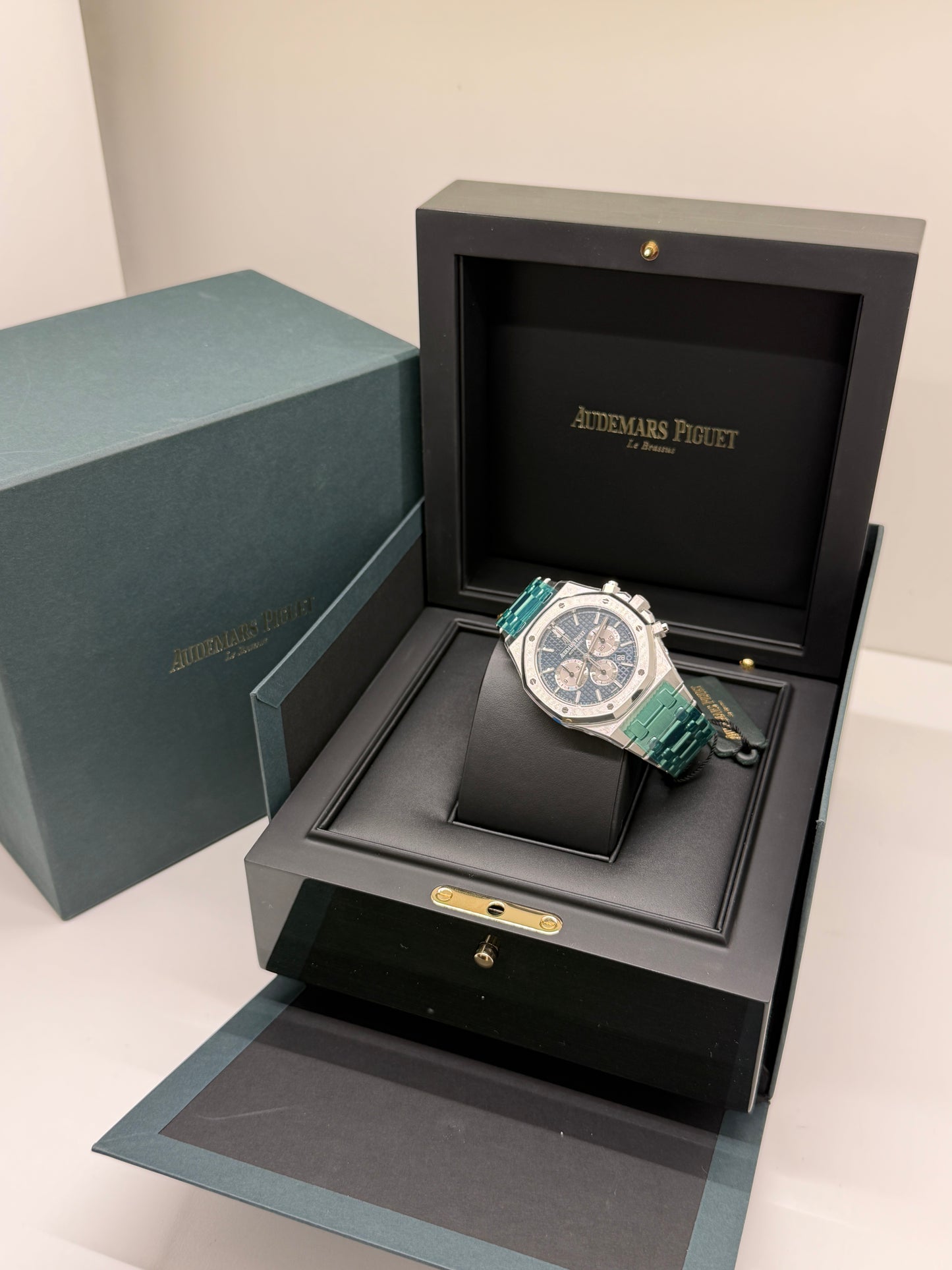 Audemars Piguet Royal Oak Chronograph 41mm - Blue Panda Dial - NOS - New Full Stickers Ref 26331ST.OO.1220ST.01