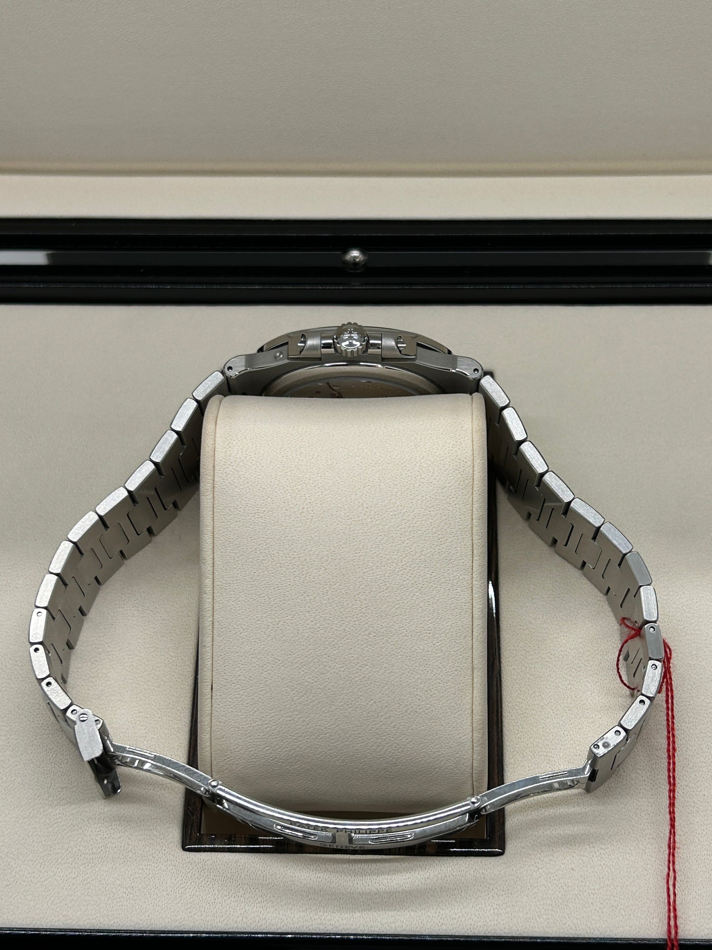 Patek Philippe Nautilus - Ref 5712/1A-001 - Blue Dial - Unpolished - Year 2019