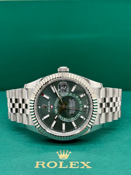 Rolex Sky-Dweller - Green Mint Dial - Ref. 336934 - Like New 2025