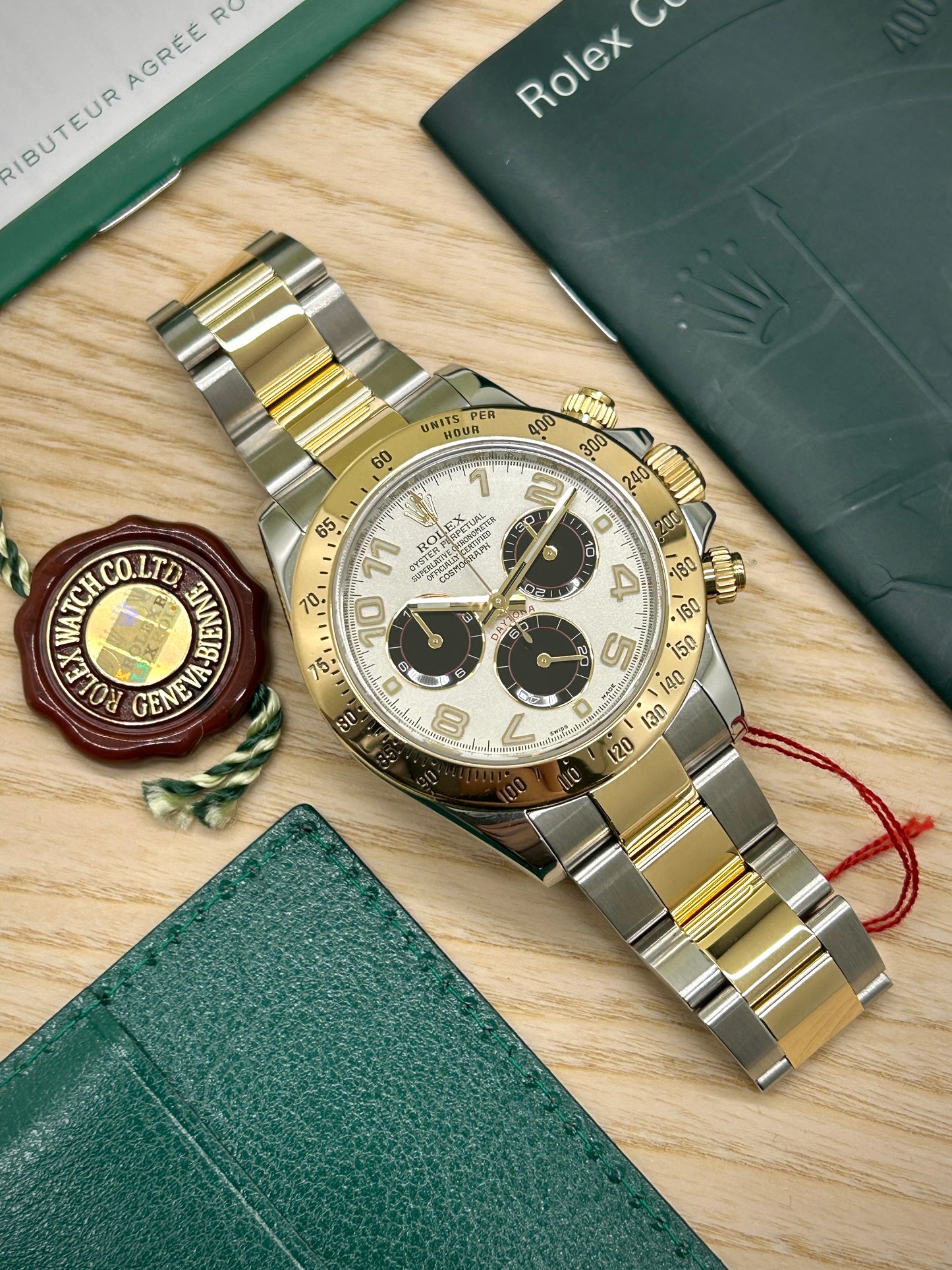 Rolex Daytona Racing Panda Dial - 18Kt Yellow Gold & Steel - Ref 116523 - Year 2011