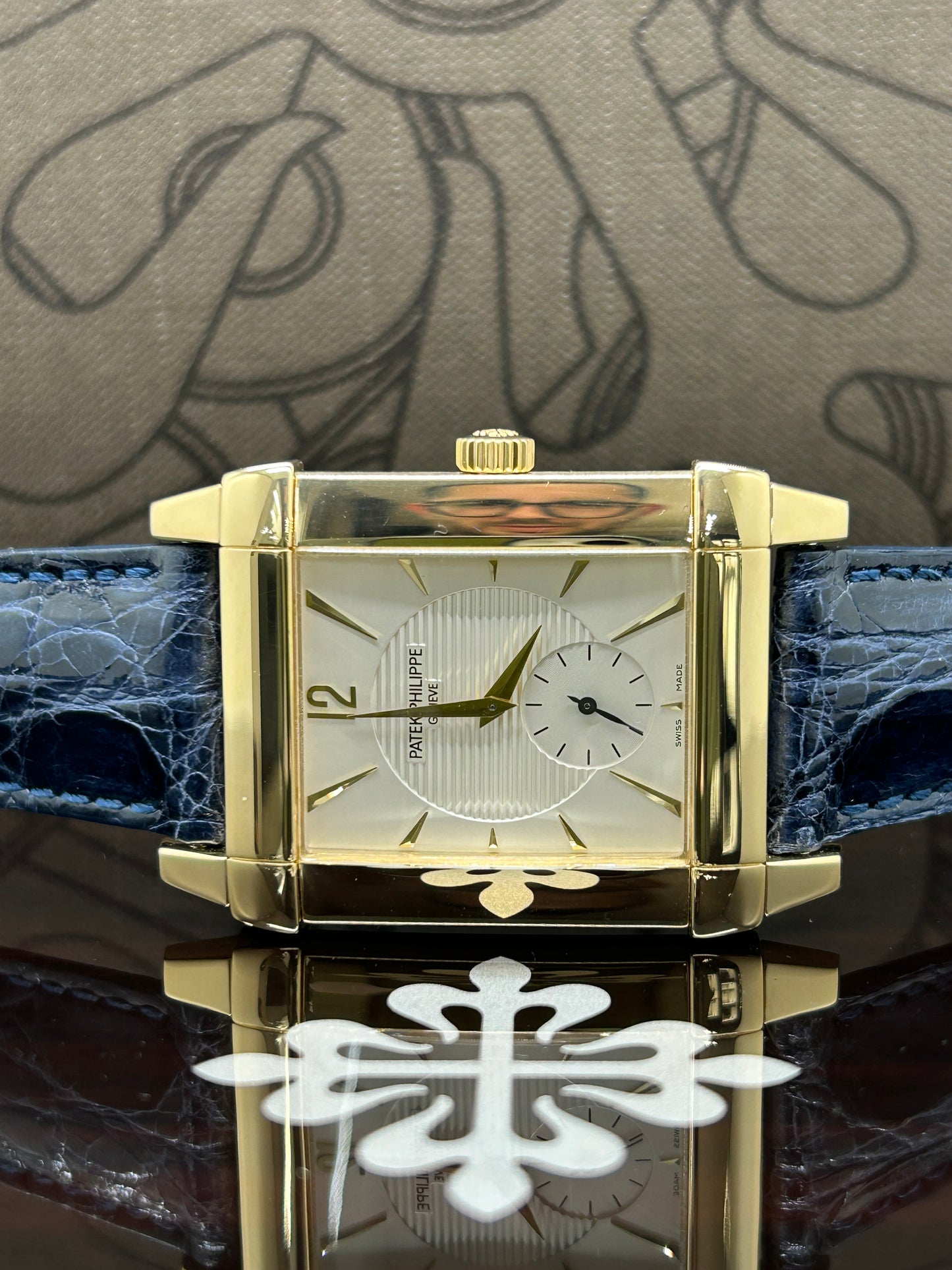Patek Philippe Gondolo 30mm - 18kt Yellow Gold - Ref. 5111R-001