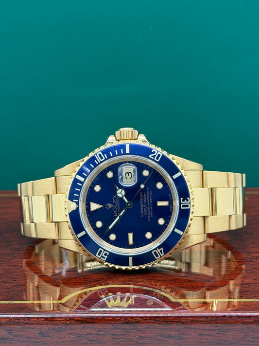 Rolex Submariner Date Ref.16618 - Yellow Gold - Blue Dial - Year 1990