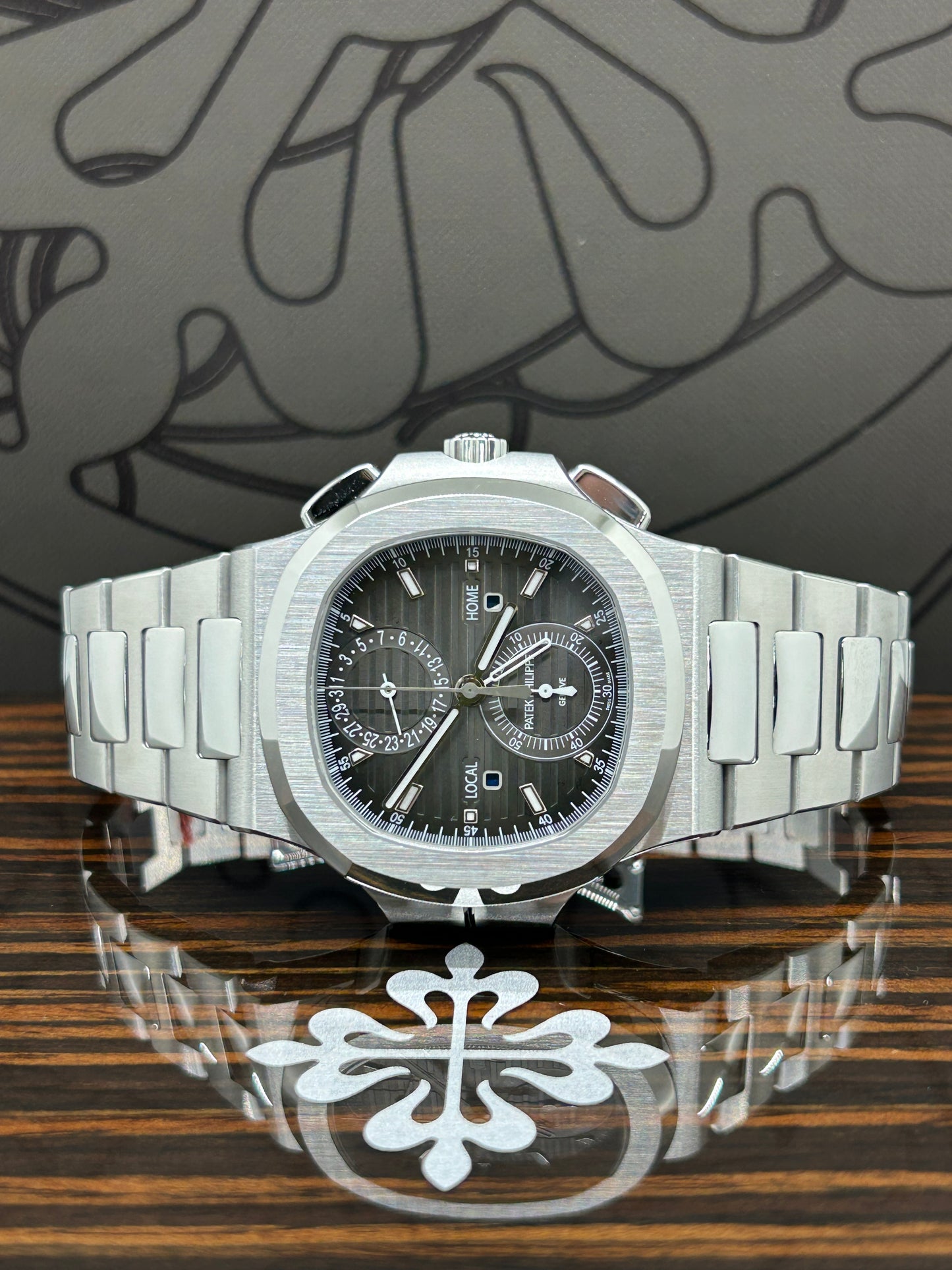 Patek Philippe Nautilus - Grey Dial - Ref 5990/1A-001 - Year 2015