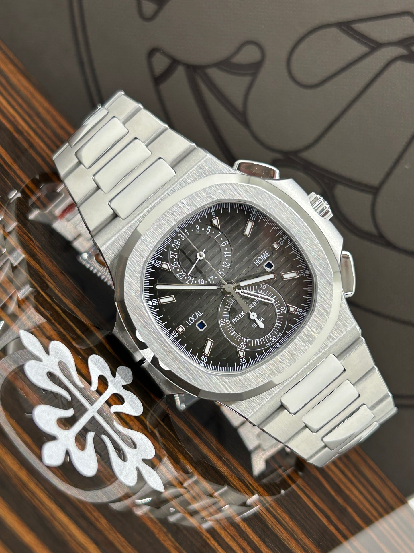 Patek Philippe Nautilus - Grey Dial - Ref 5990/1A-001 - Year 2015