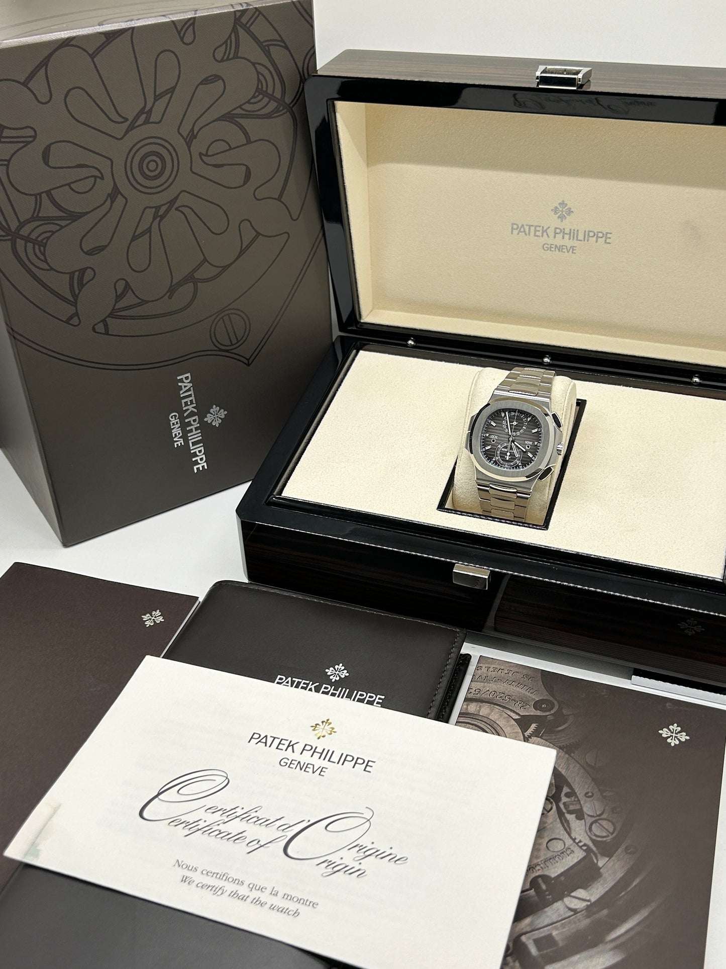Patek Philippe Nautilus - Grey Dial - Ref 5990/1A-001 - Year 2015