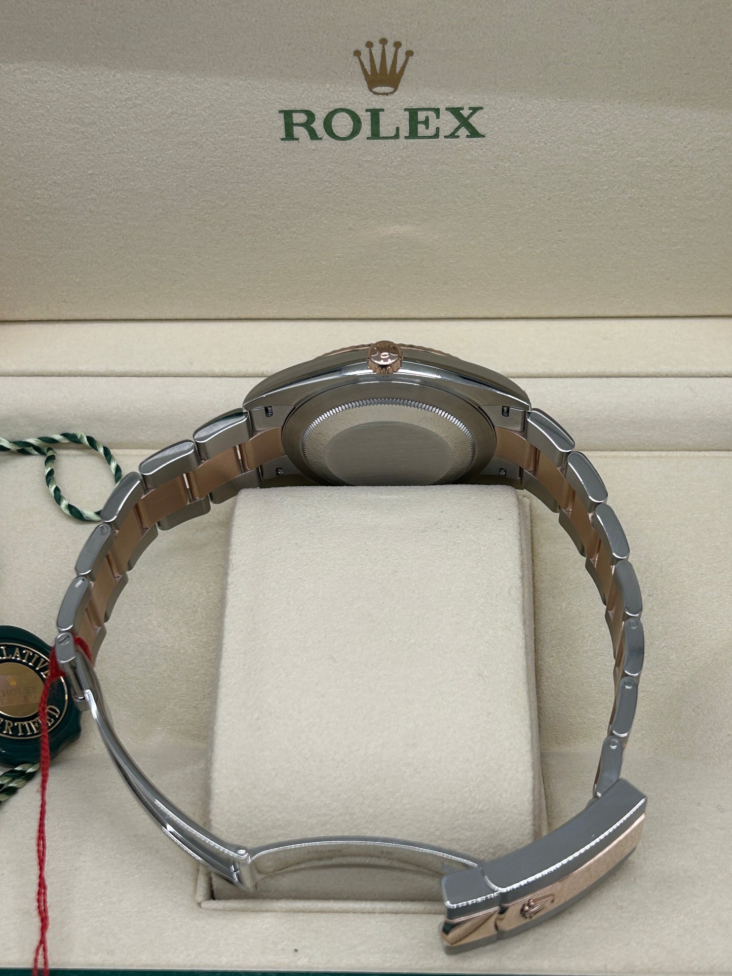 Rolex Datejust 41 - 18kt Rose Gold - Sundust Dial - Ref 126331 - New 2024
