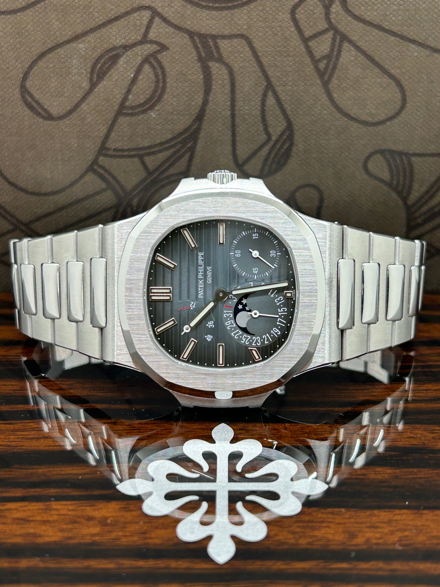 Patek Philippe Nautilus Ref.5712/1A-001 - Poinçon de Geneve - Year 2008