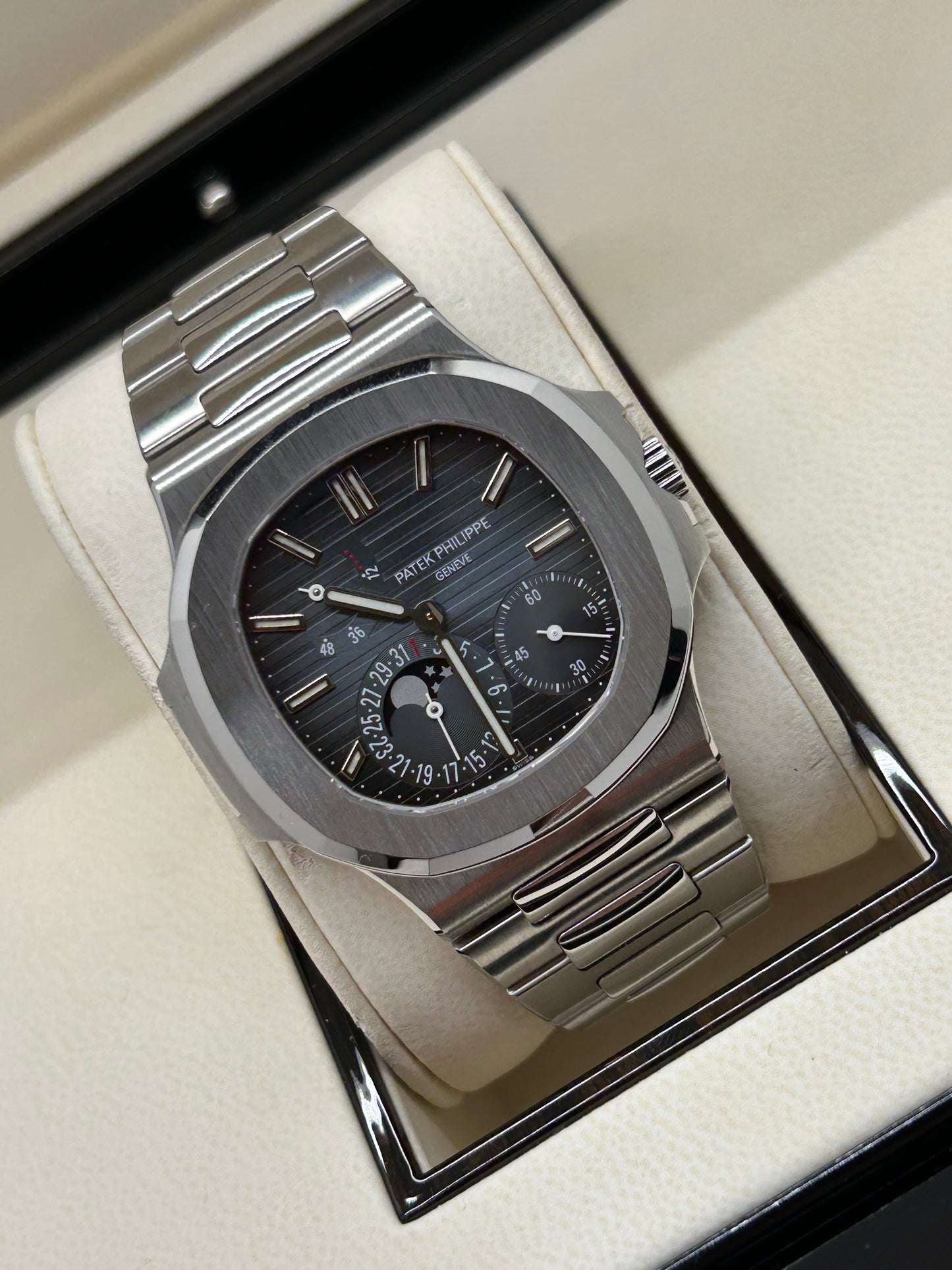 Patek Philippe Nautilus Ref.5712/1A-001 - Poinçon de Geneve - Year 2008