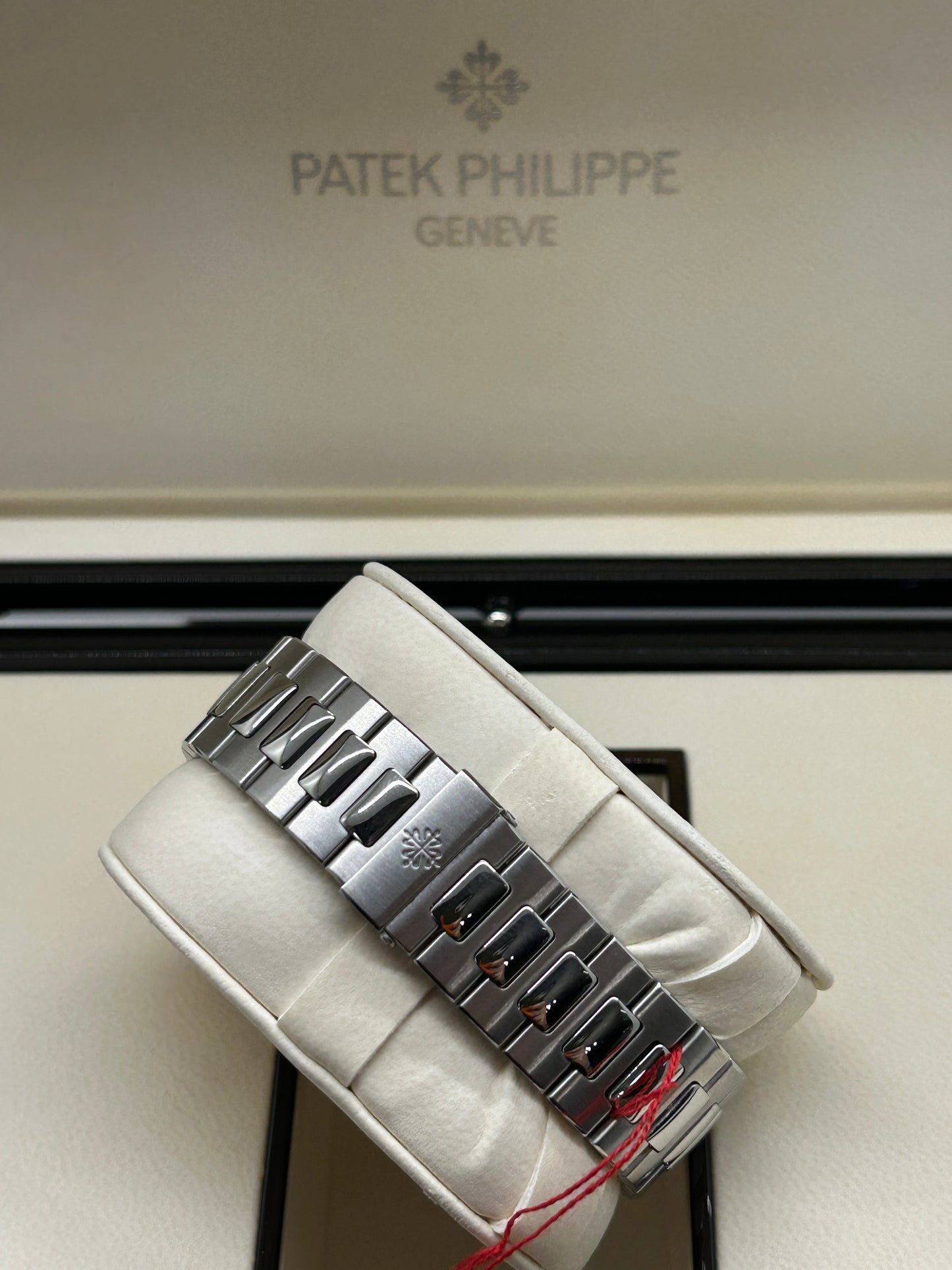 Patek Philippe Nautilus Ref.5712/1A-001 - Poinçon de Geneve - Year 2008