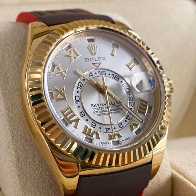 Rolex - Sky-Dweller - Ref.326138 - Yellow Gold - Year 2015