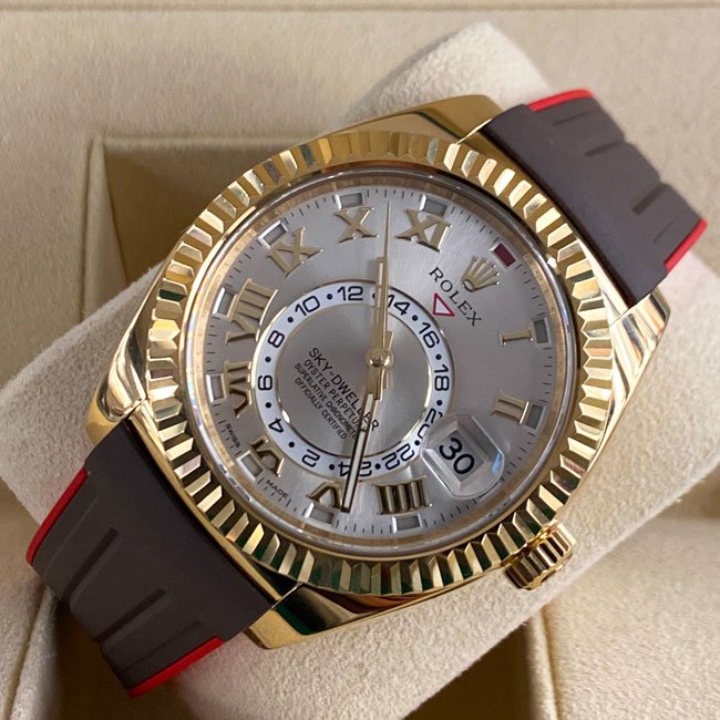 Rolex - Sky-Dweller - Ref.326138 - Yellow Gold - Year 2015