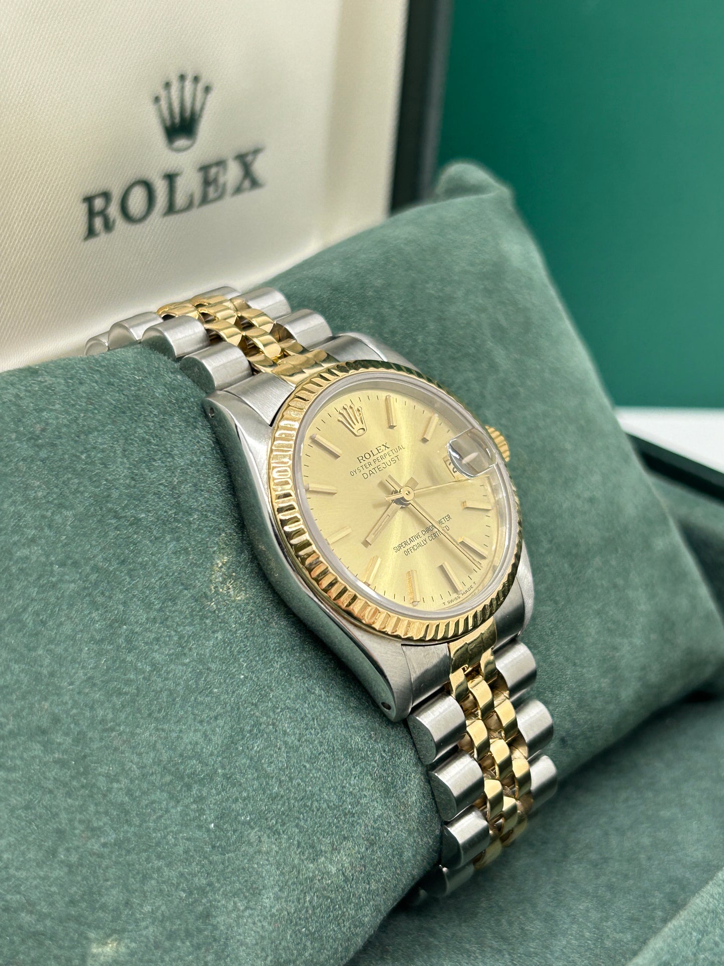 Rolex Datejust 31 - 18Kt yellow Gold - Champagne Dial - Ref 68273 - Year 1985
