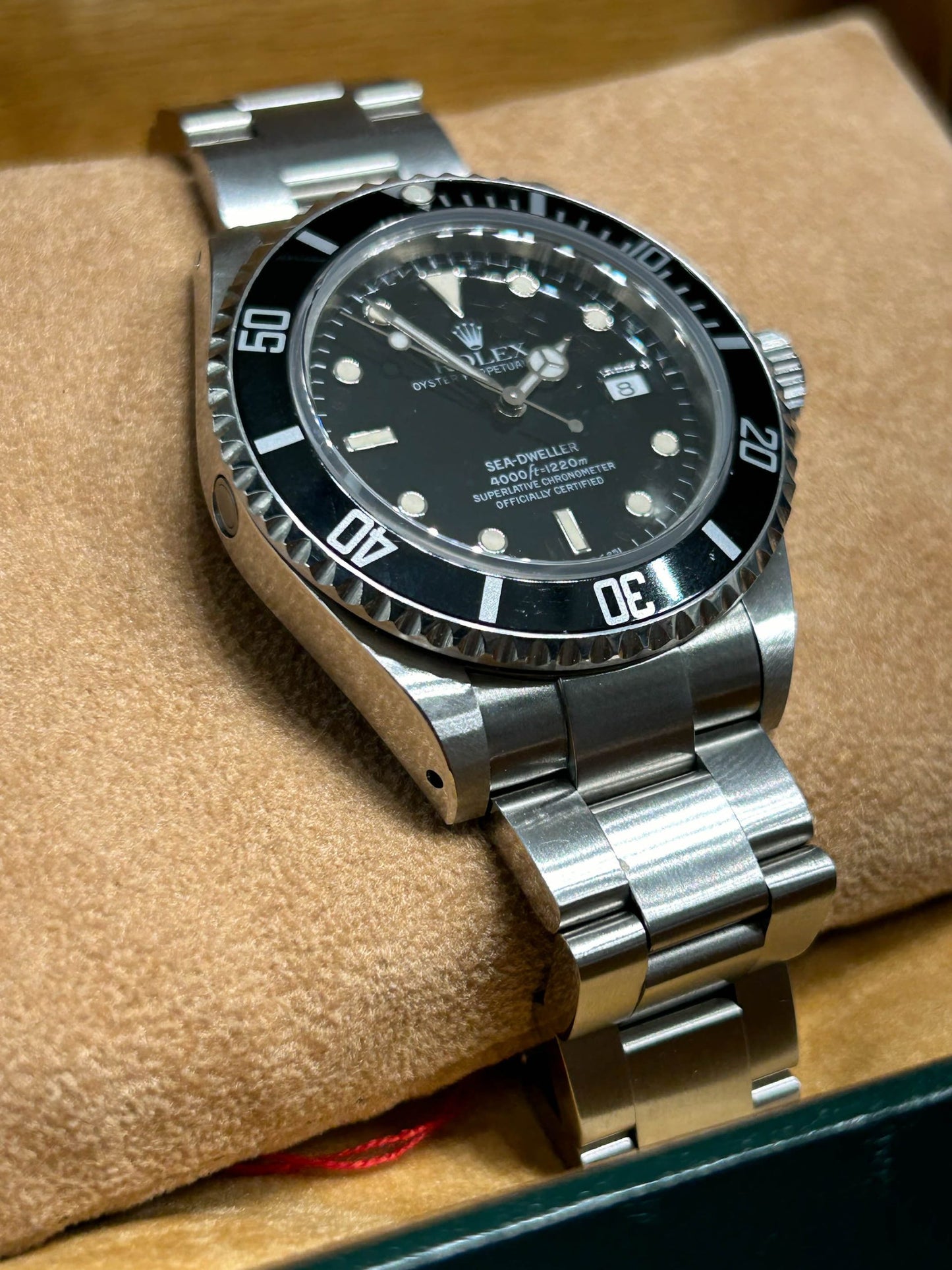 Rolex Sea-Dweller 4000 Ref.16600 - Year 1991 (12,5 Links)