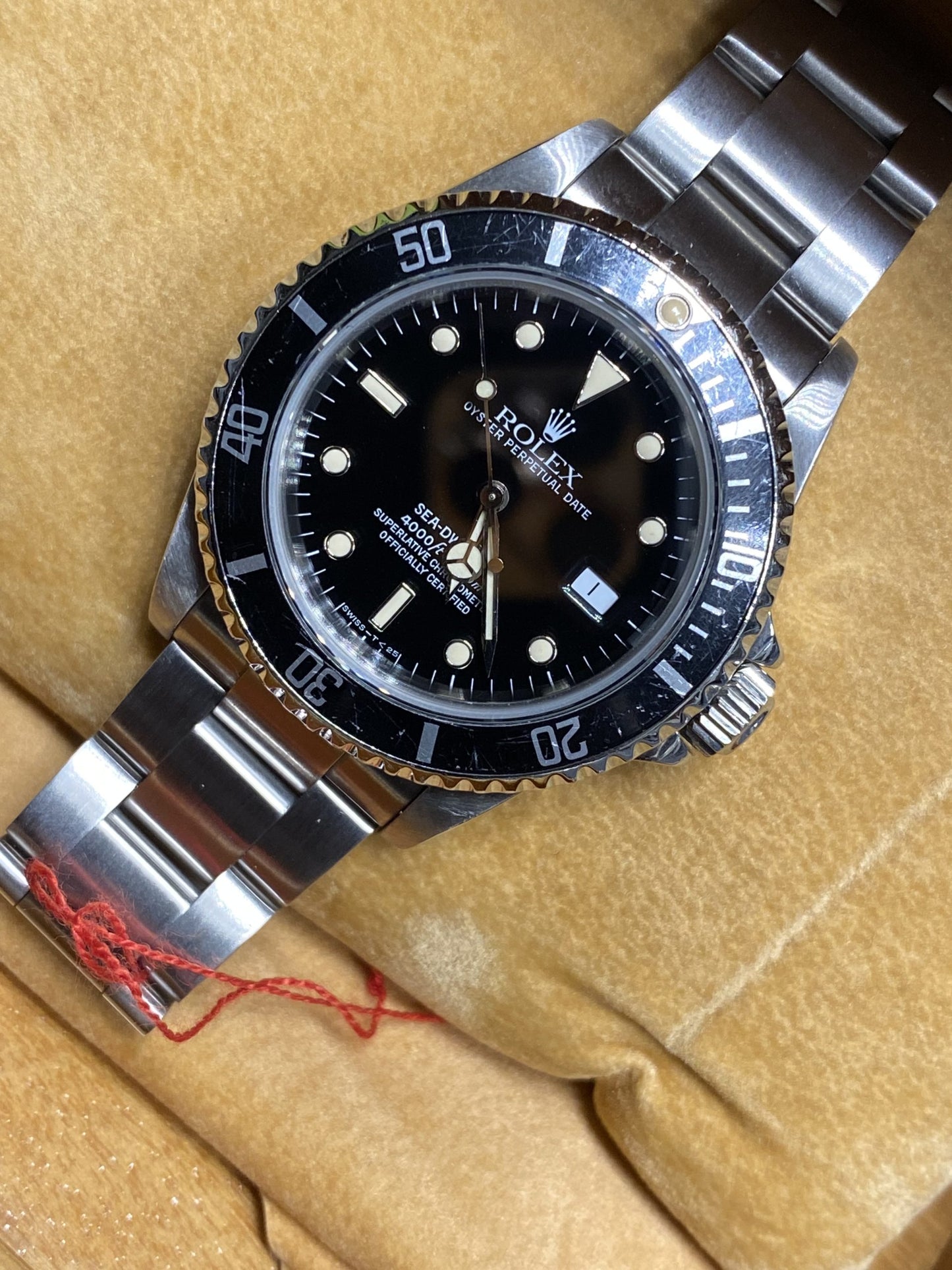 Rolex Sea-Dweller 4000 Ref.16600 - Year 2001